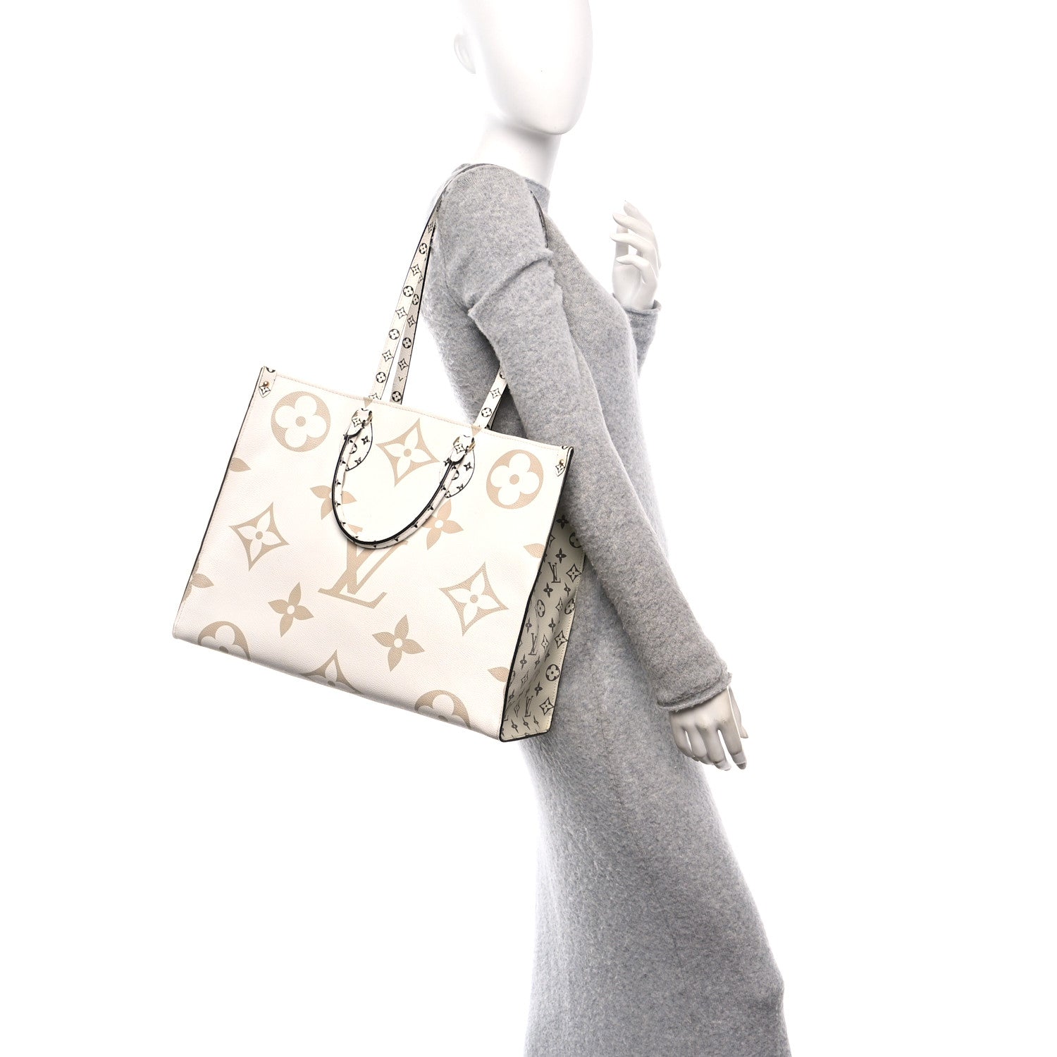 Louis Vuitton Monogram Giant Onthego GM Kaki Beige 2 of 10