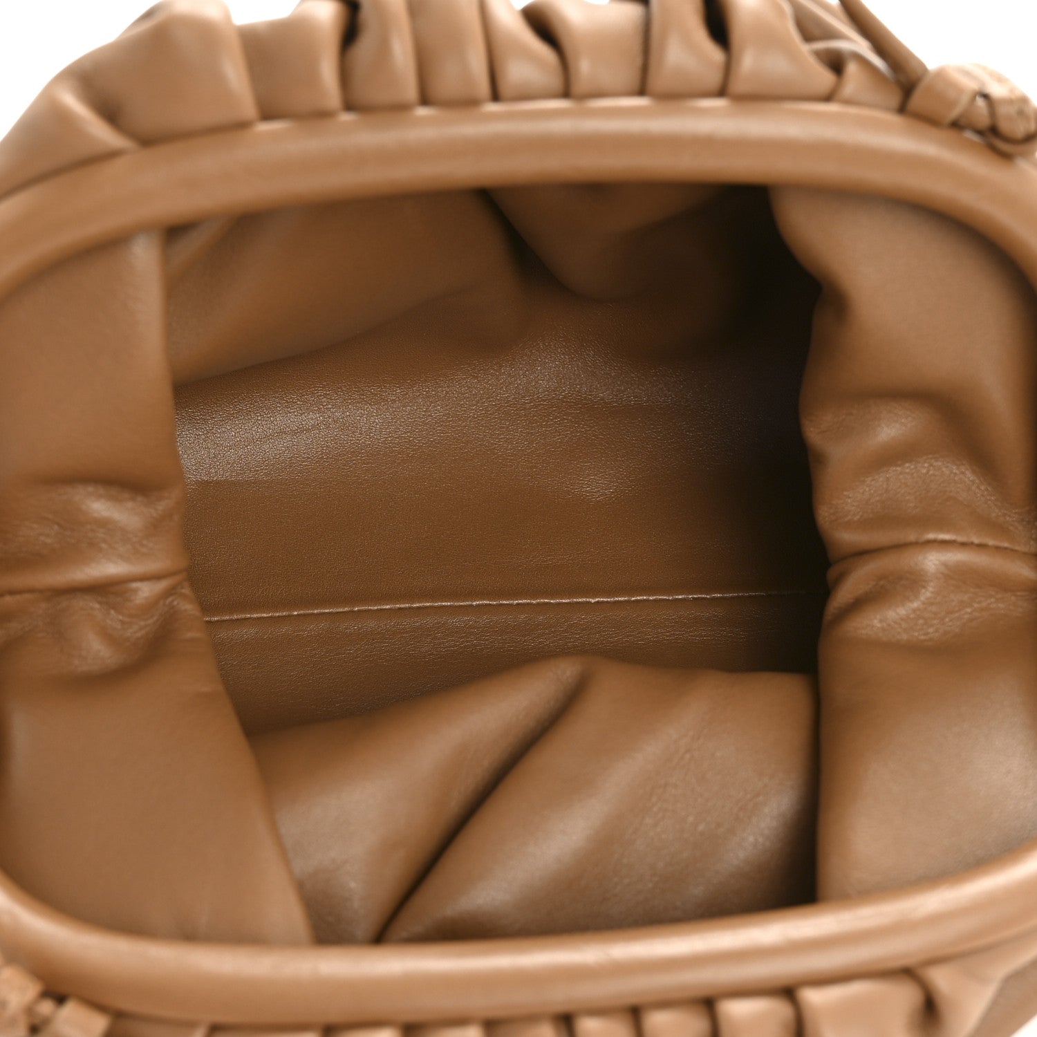 BOTTEGA VENETA ミニ ザ ポーチ キャメル BOTTEGA VENETA（ボッテガ・ヴェネタ） ミニ ザ・ポーチ ショルダー