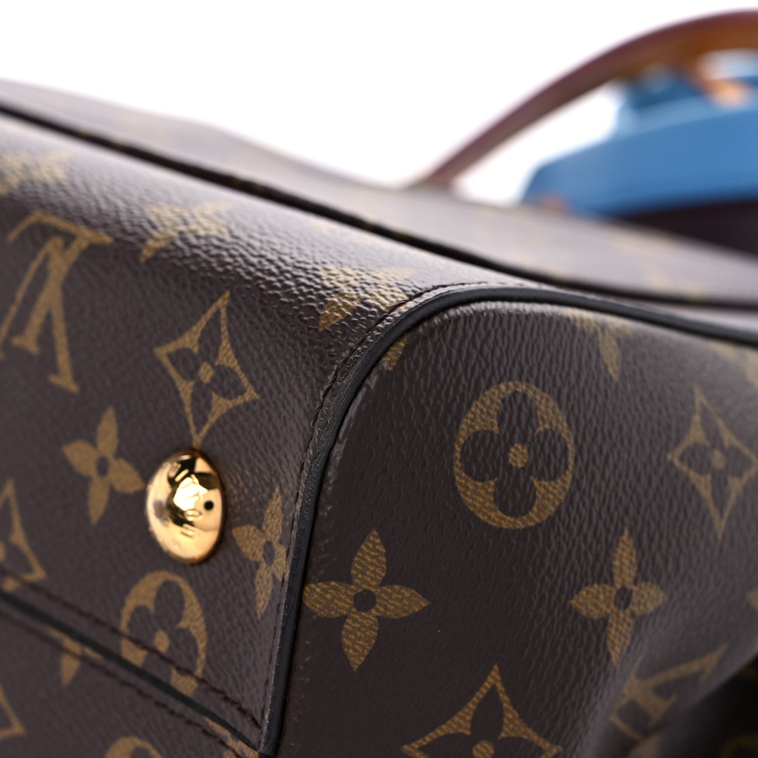 Louis Vuitton Monogram Cluny MM Blue Glacial 11 of 25