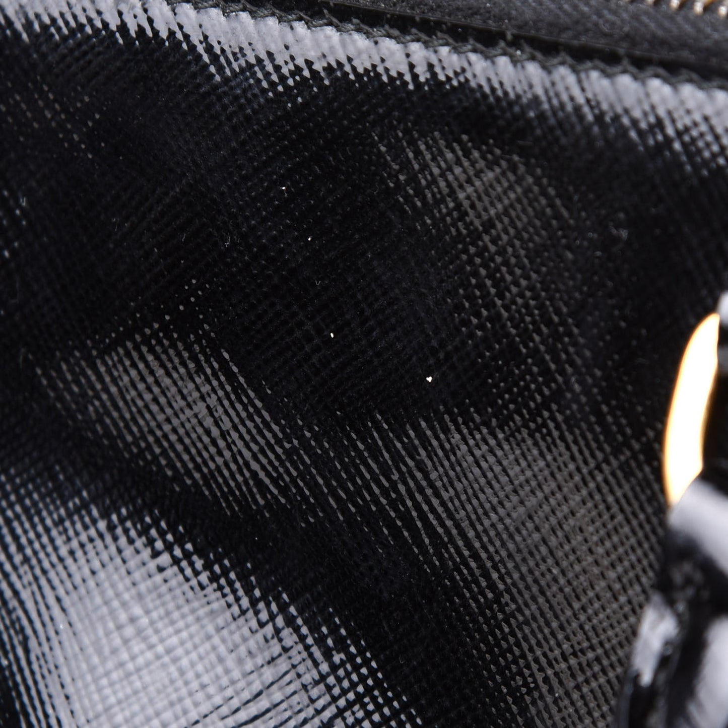 Saffiano Vernice Medium Galleria Double Zip Tote Black