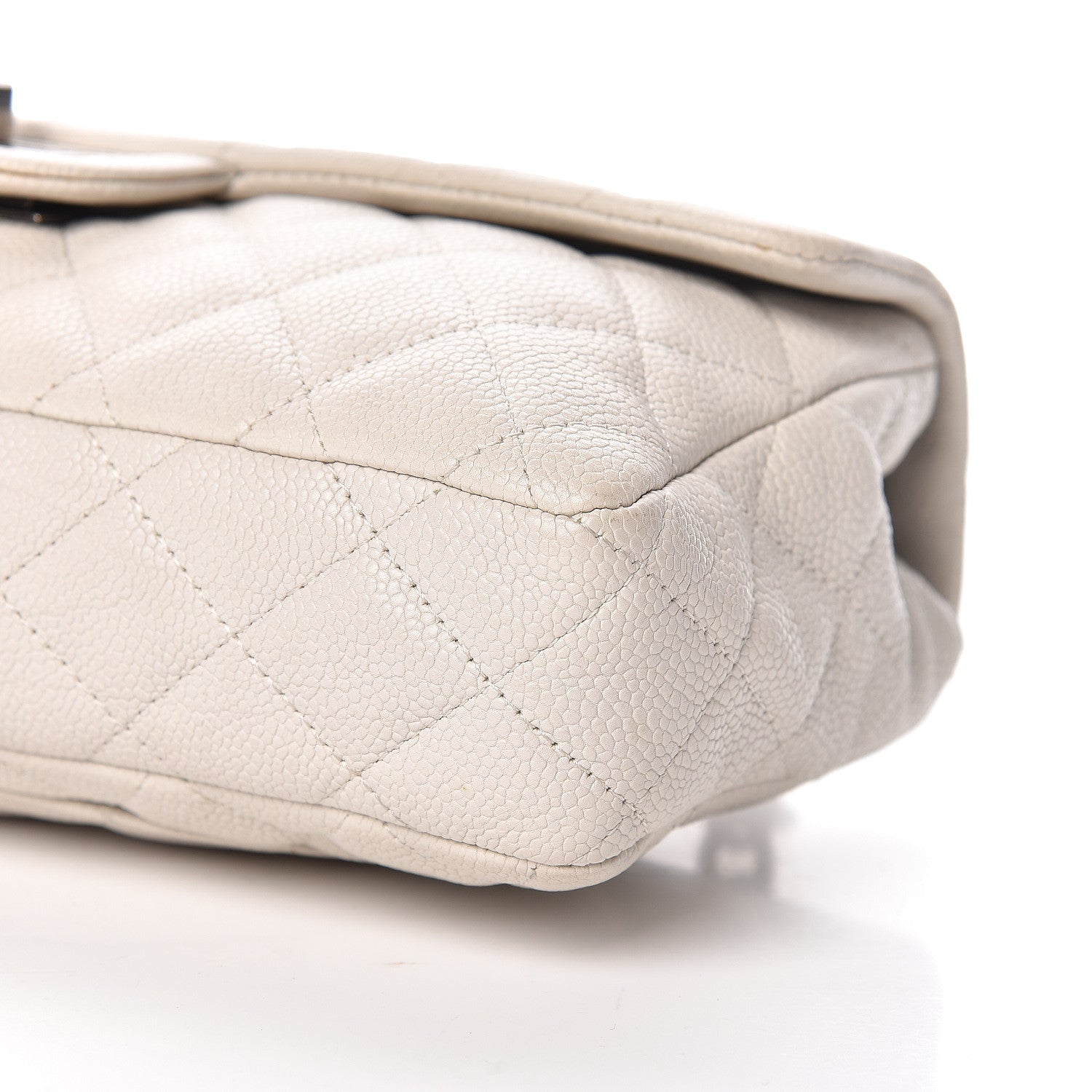 Chanel Caviar Quilted 2.55 Reissue East West Flap White 10 of 10