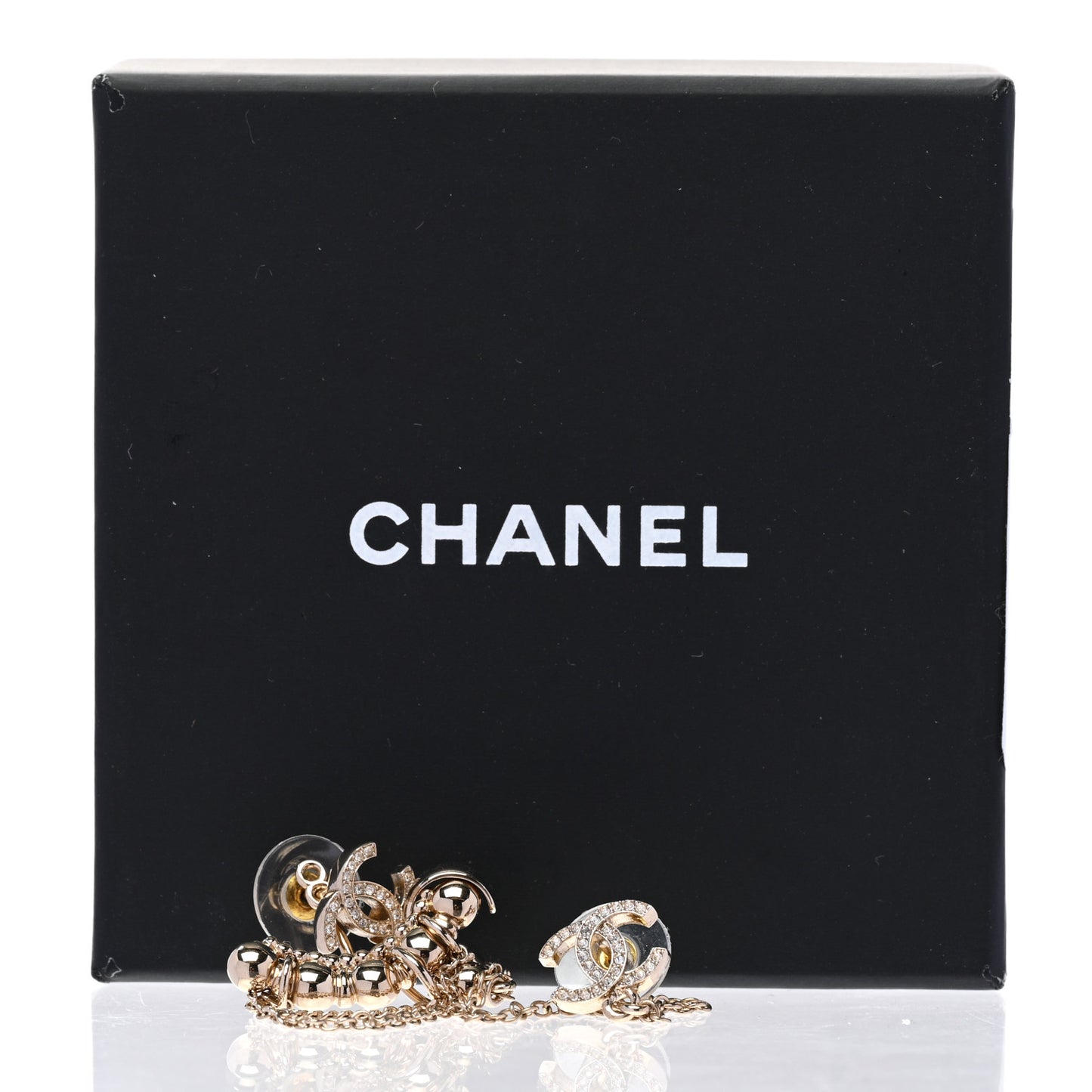 Metal Crystal CC Chain Cuff Earrings Gold