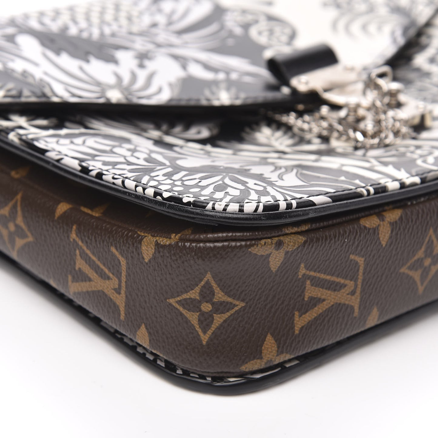 Epi Monogram Floral Pochette Metis Black White