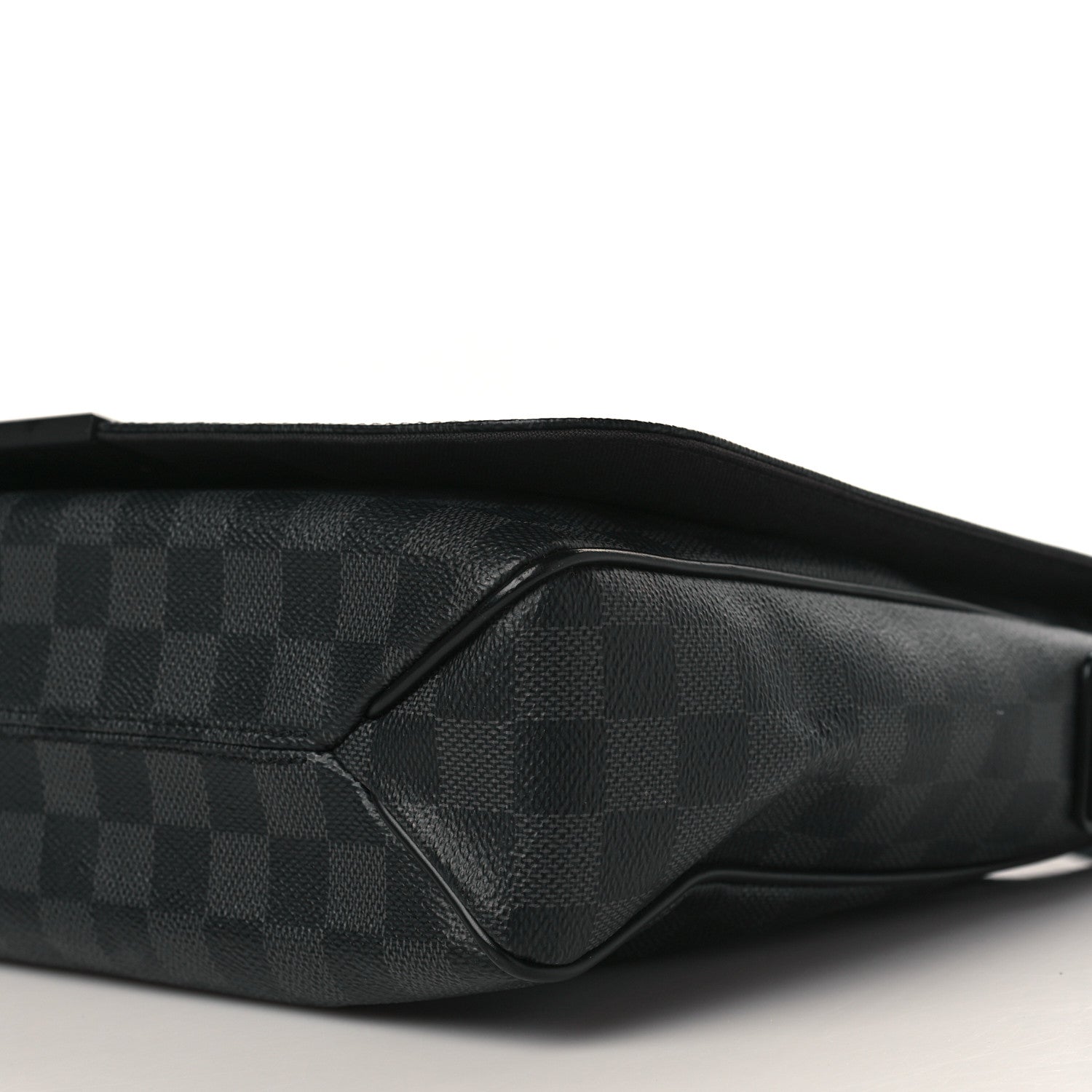 Louis Vuitton Damier Graphite District MM 8 of 8
