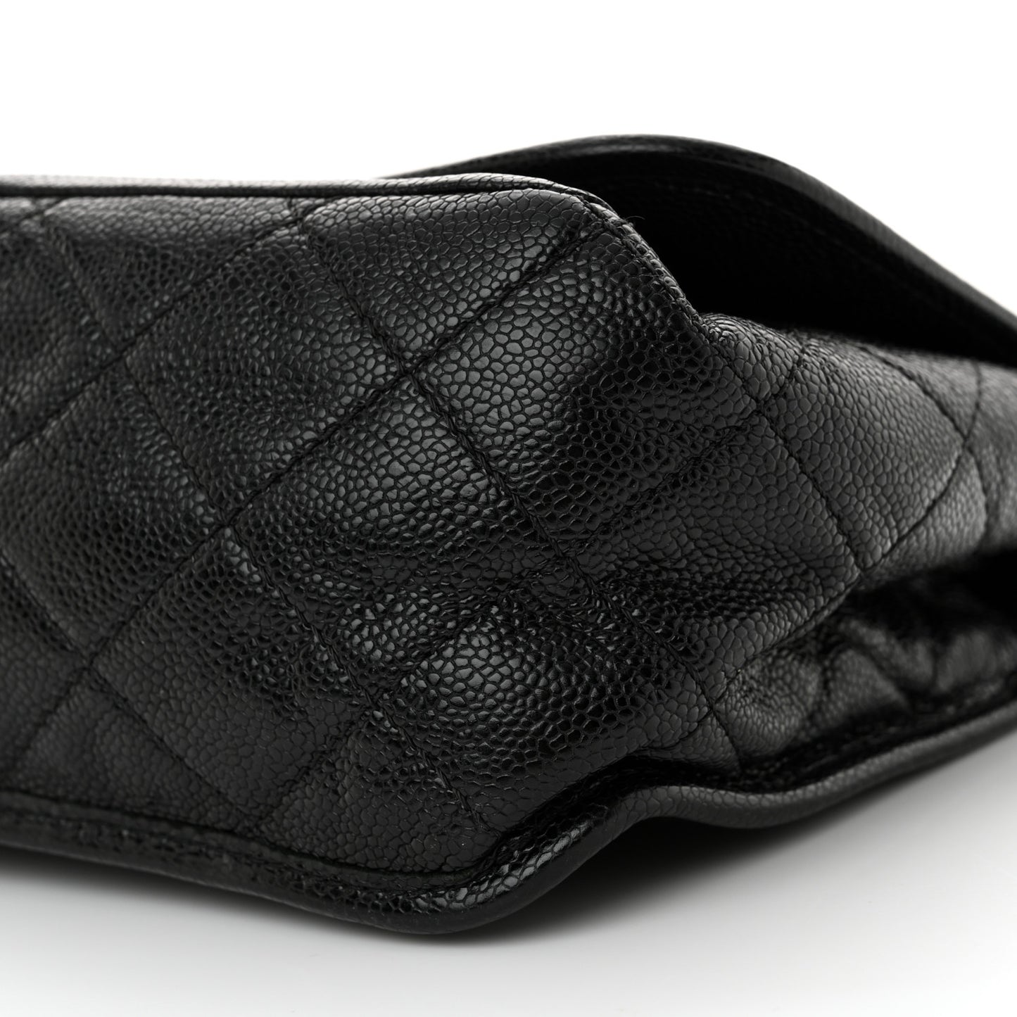 Grained Calfskin Medium Natural Beauty Flap Black