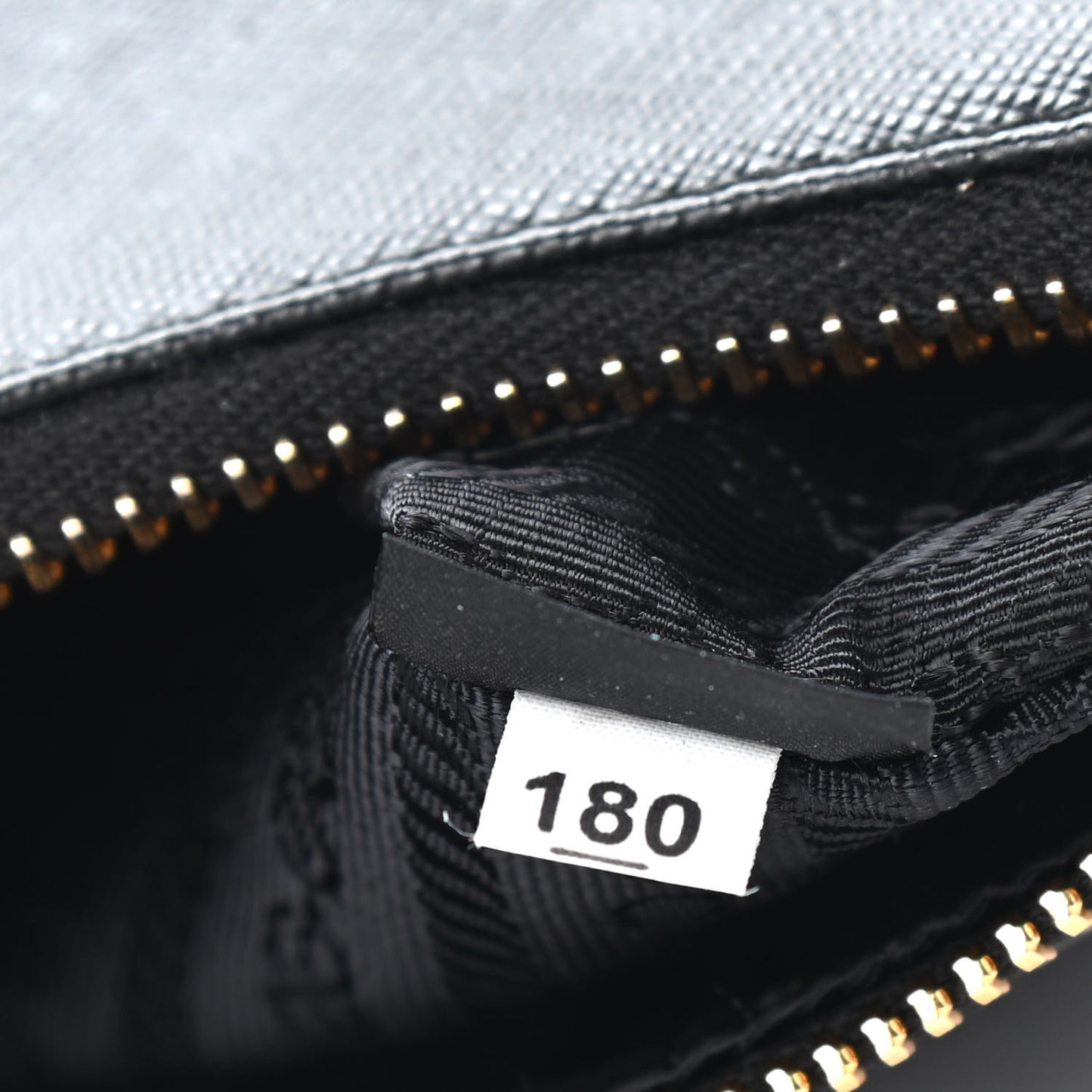 Saffiano Lux Re-Edition 2005 Shoulder Bag Black
