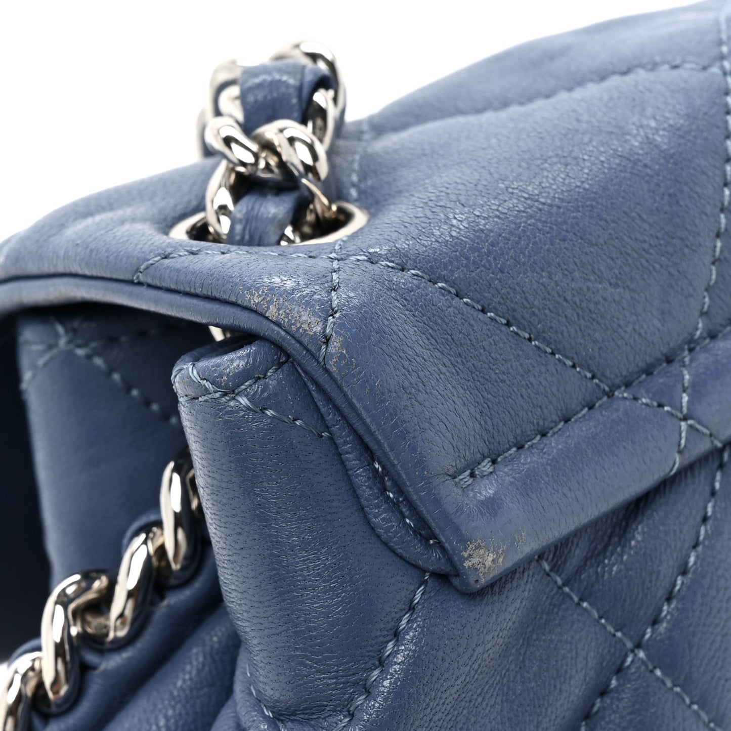 Washed Lambskin Quilted Medium Chain Around Messenger Blue