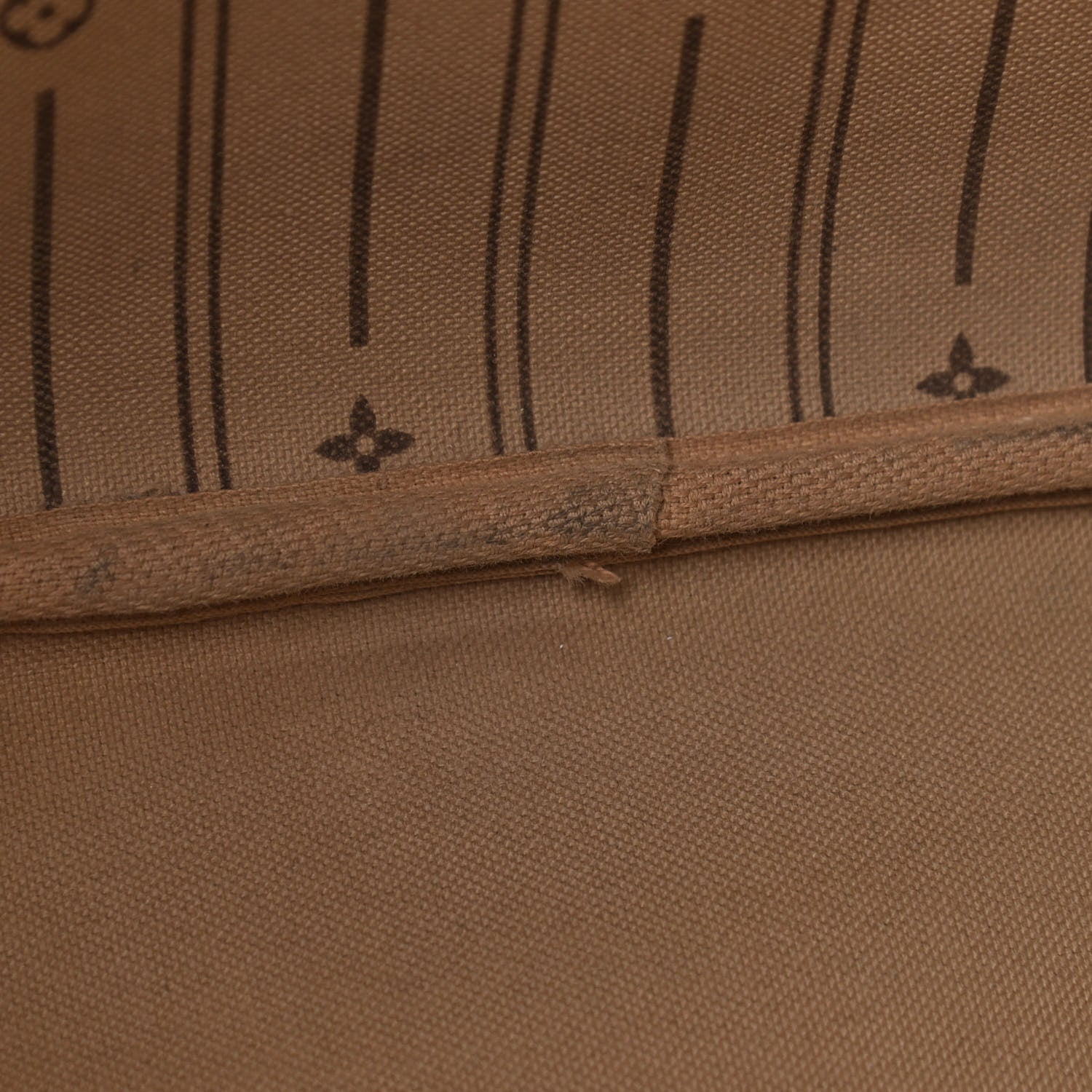 Louis Vuitton Monogram Neverfull MM 12 of 18