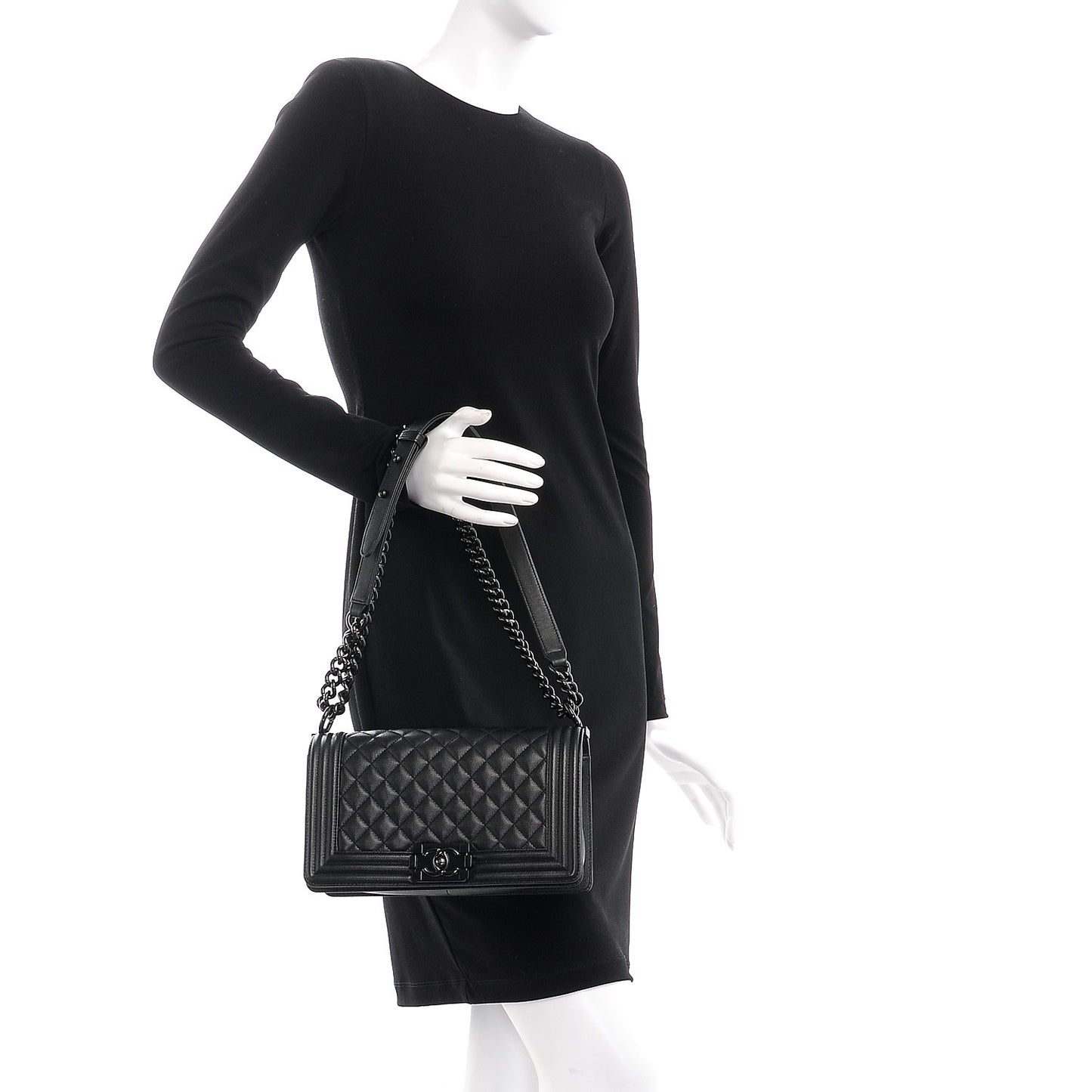 Caviar Quilted Medium Boy Flap So Black