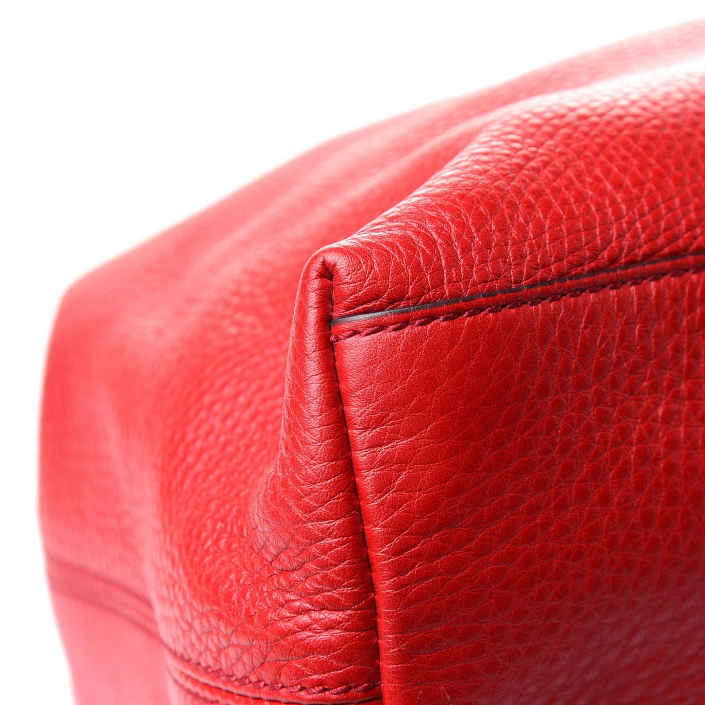 Pebbled Calfskin Medium Soho Chain Shoulder Bag Tabasco Red