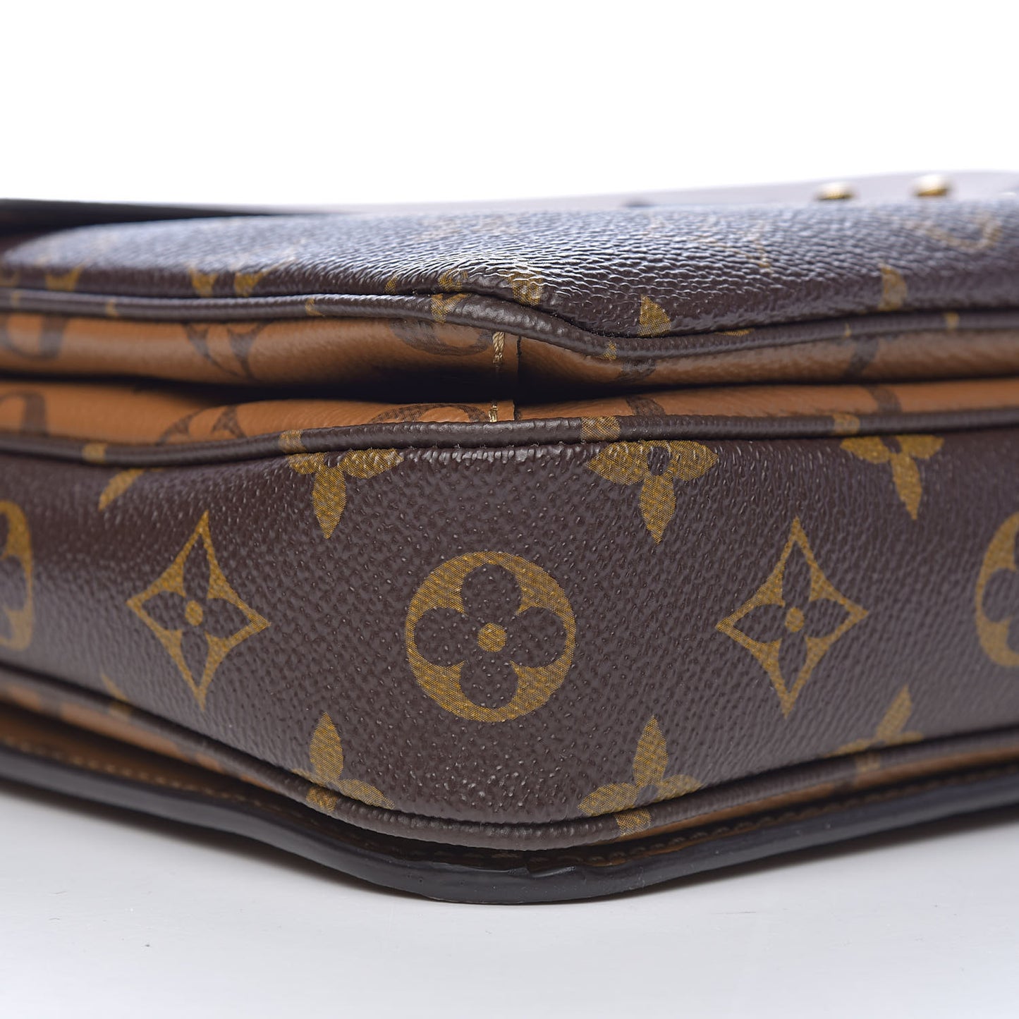 Reverse Monogram Pochette Metis