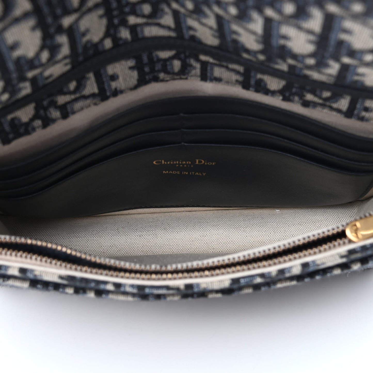 Oblique Saddle Chain Pouch Blue