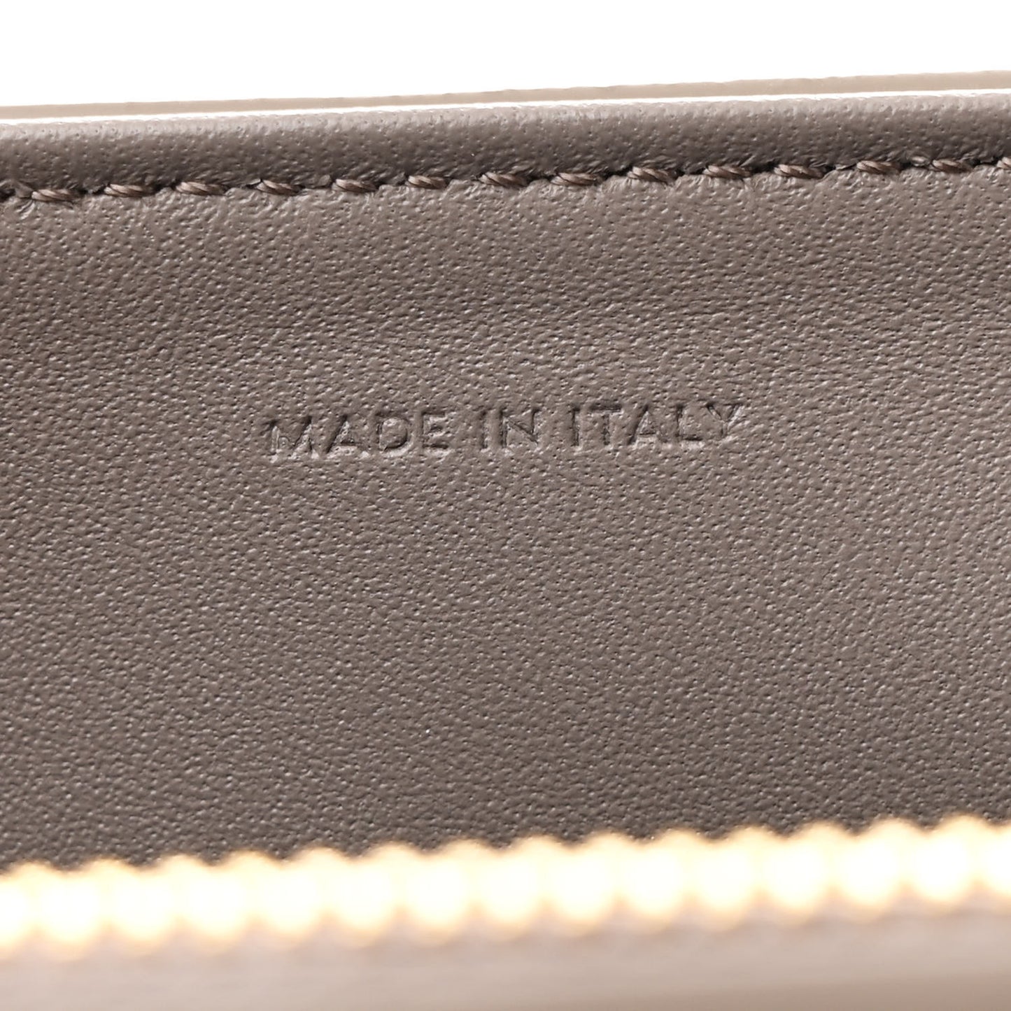 Supple Calfskin Medium Pebble