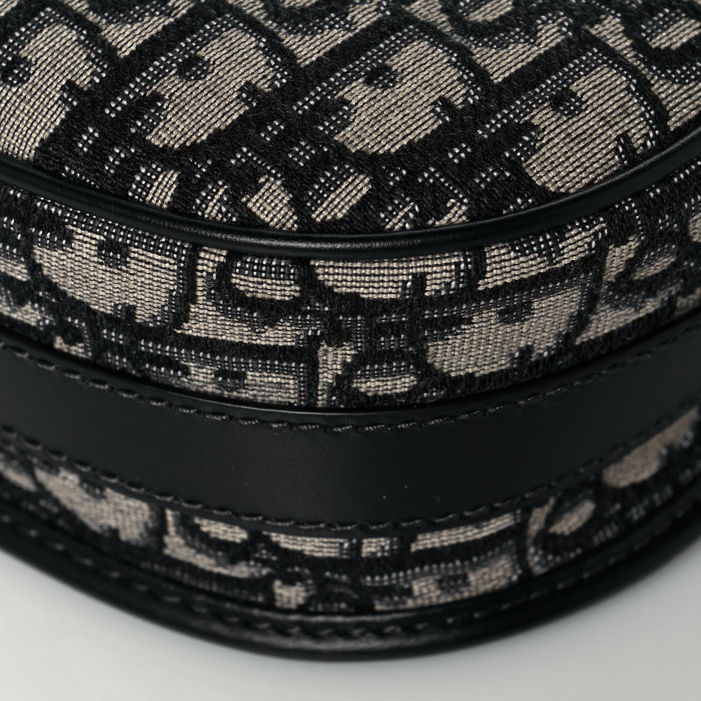 Oblique Medium Bobby Flap Blue