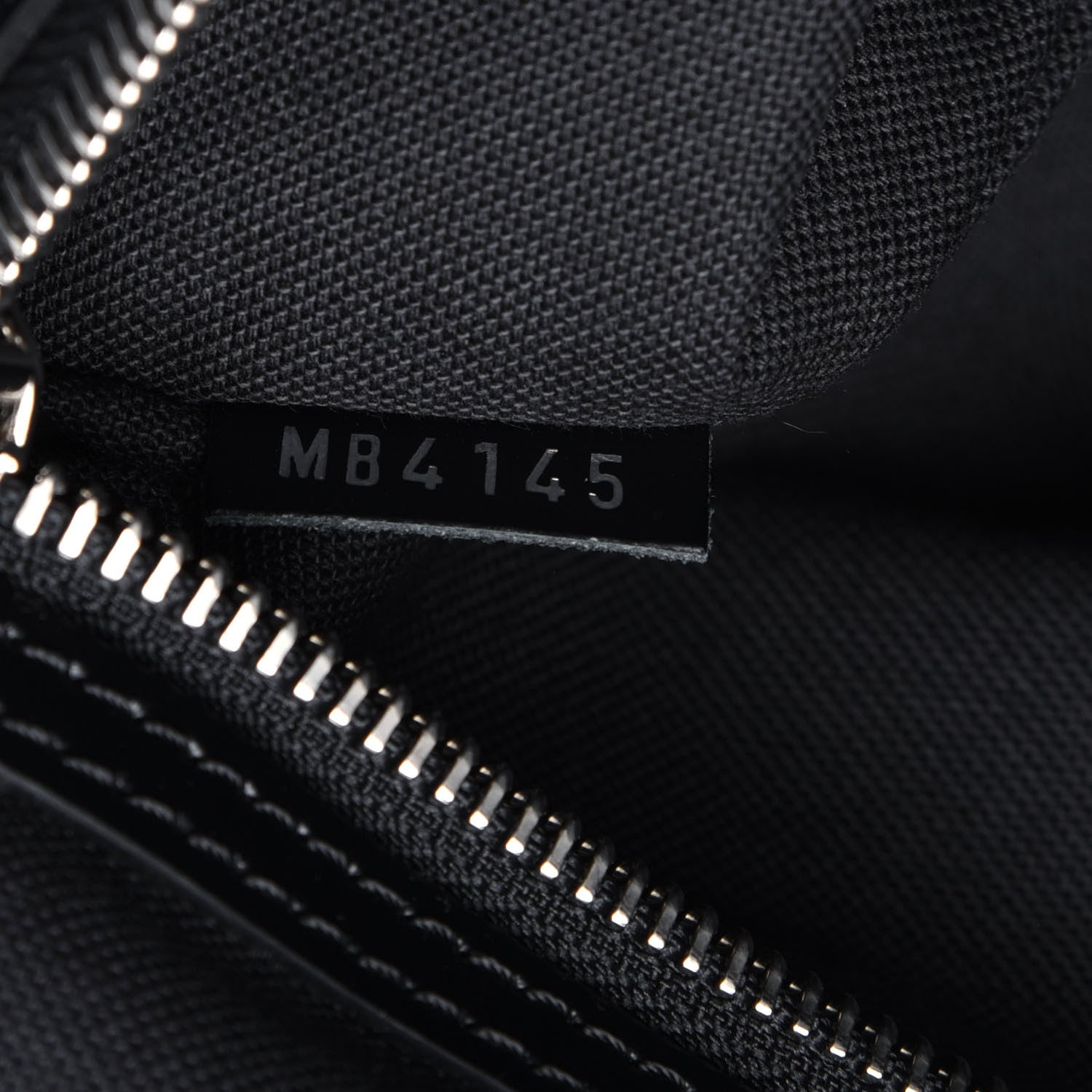 Louis Vuitton Damier Graphite Neo Kendall 6 of 14
