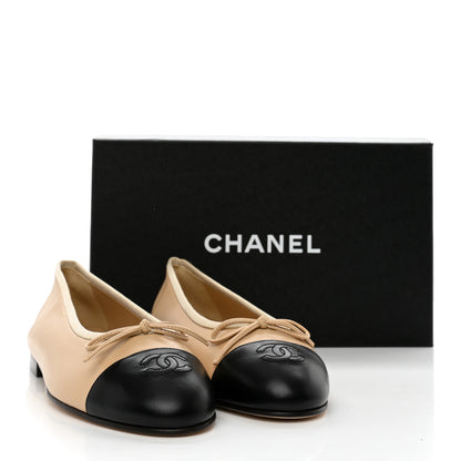 Chanel Lambskin Cap Toe CC Ballerina Flats 38.5 Beige Black 10 of 10