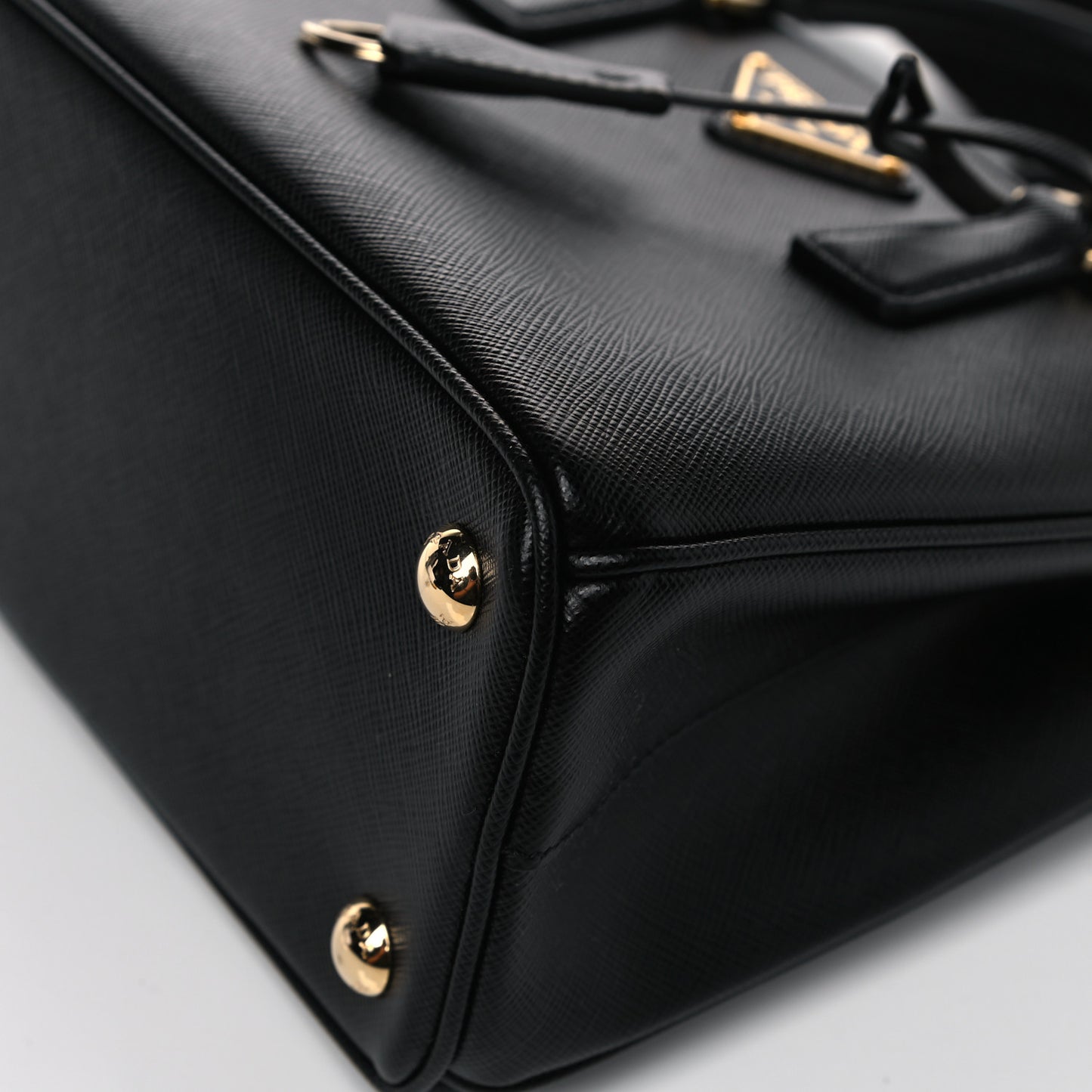 Saffiano Lux Micro Galleria Shoulder Bag Black