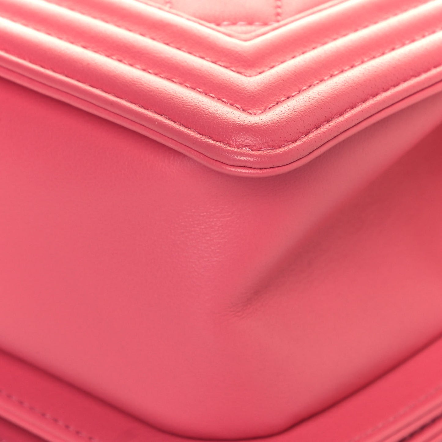 Calfskin Quilted Medium Boy Flap Pink