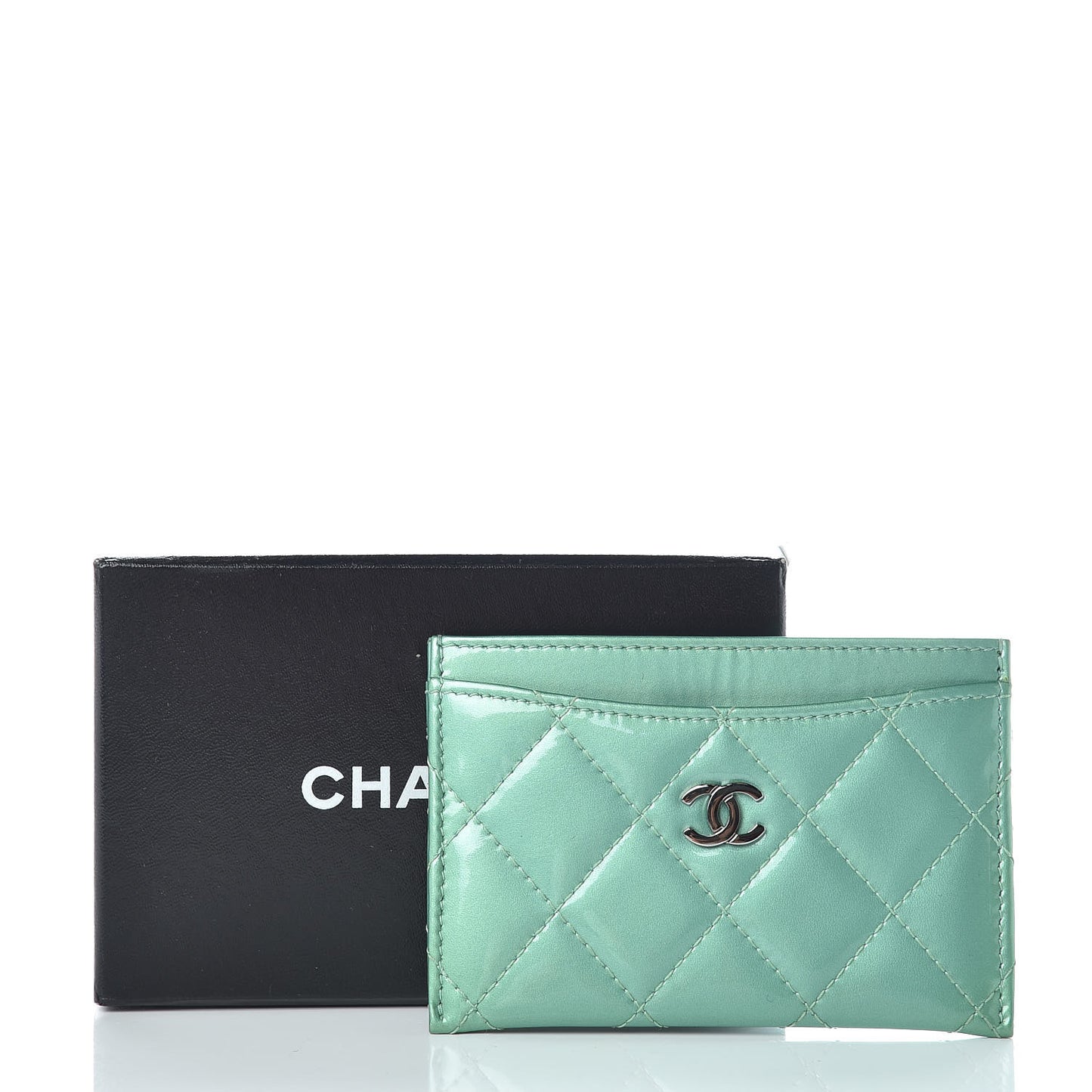 Patent Quilted Card Holder Green