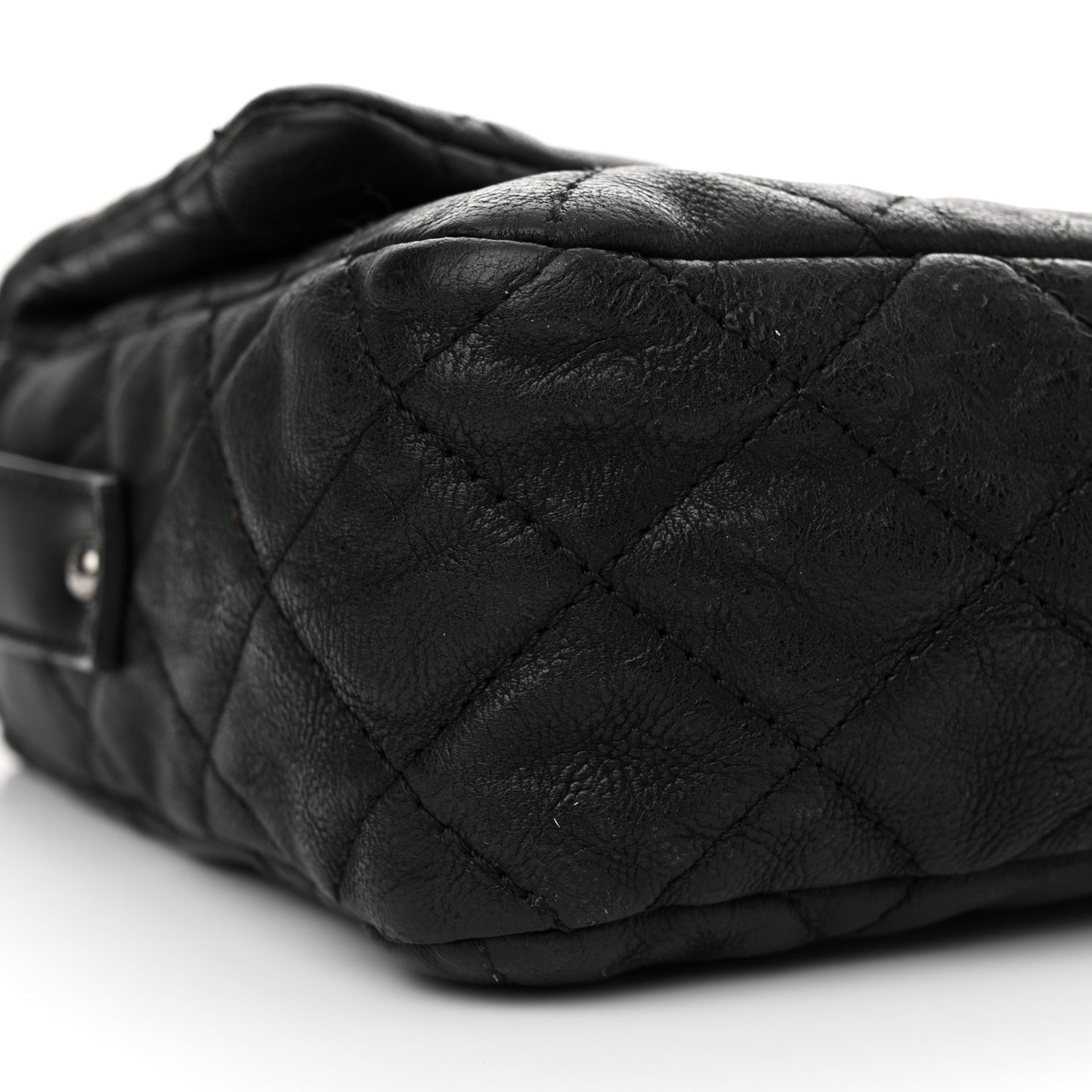 Calfskin Quilted Jumbo Easy Reissue Messenger Flap Black