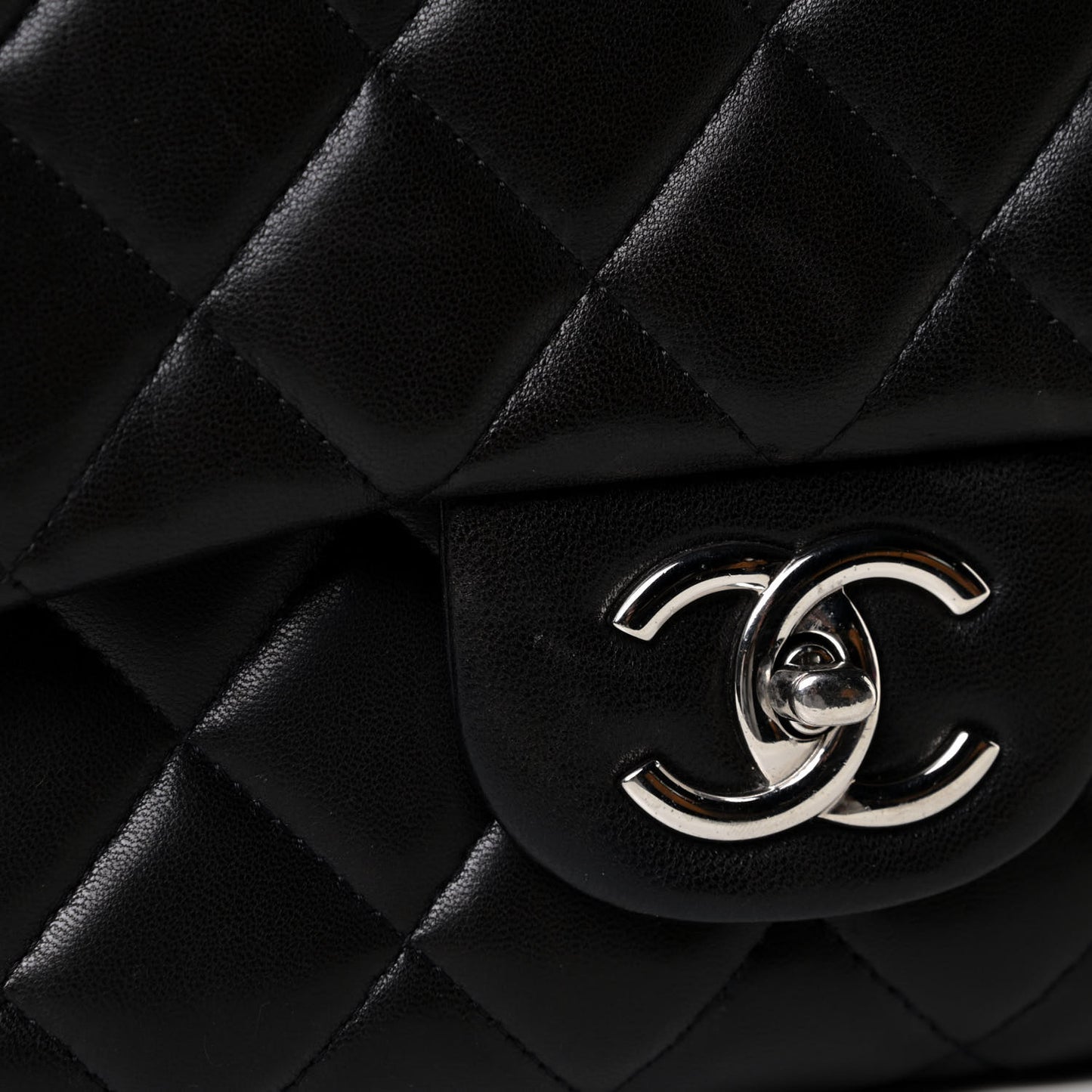 Lambskin Quilted Maxi Single Flap Black