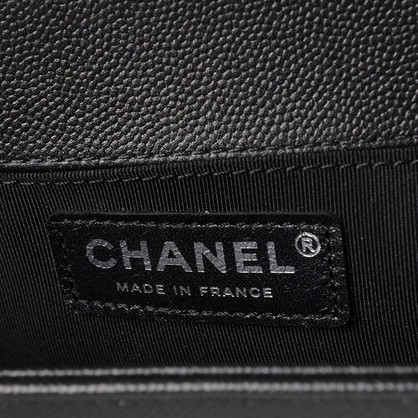 Caviar Quilted Medium Boy Flap So Black