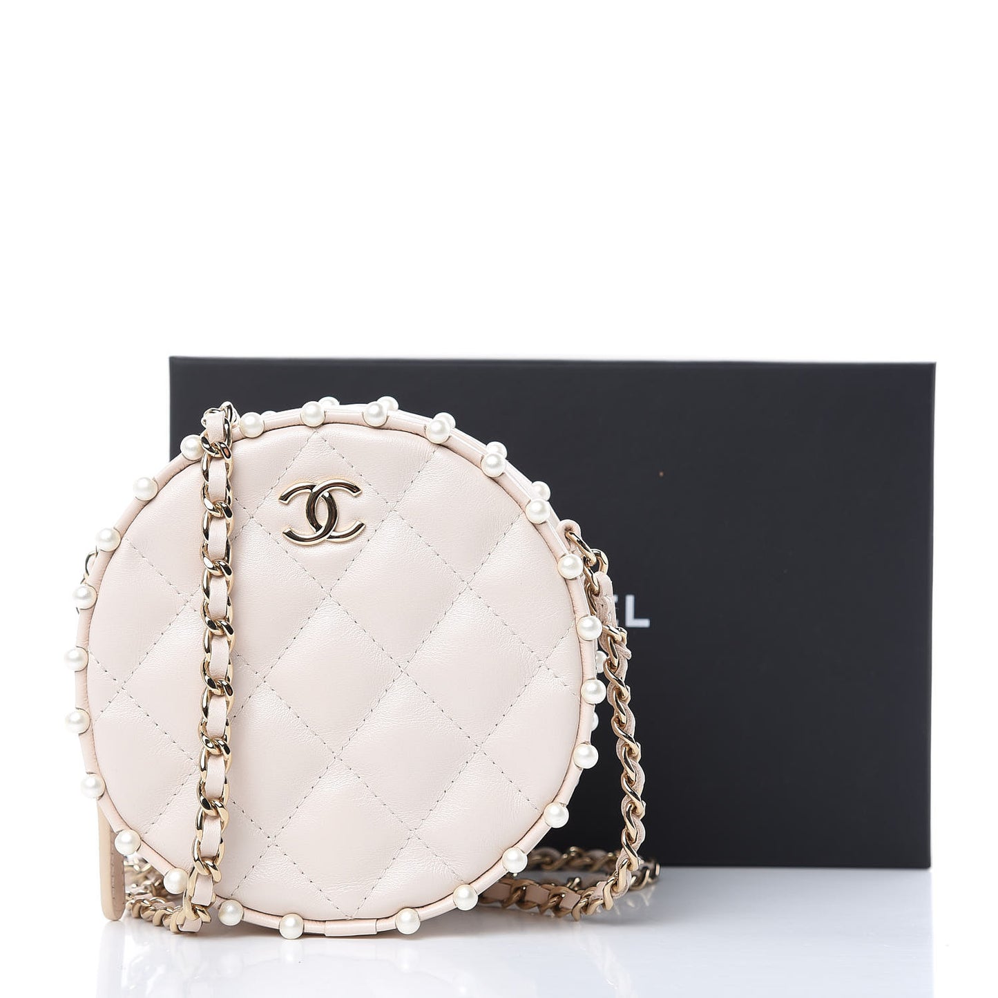 Calfskin Quilted Pearl Round Clutch With Chain White