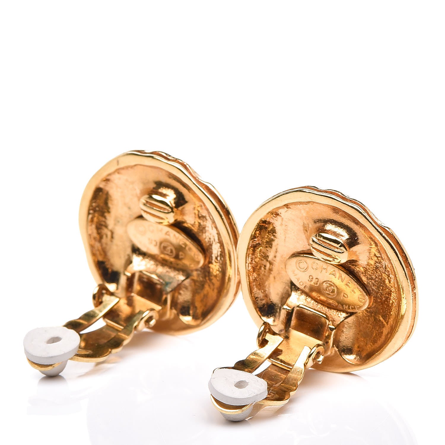 Chanel Round CC Clip On Earrings Gold 4 of 4