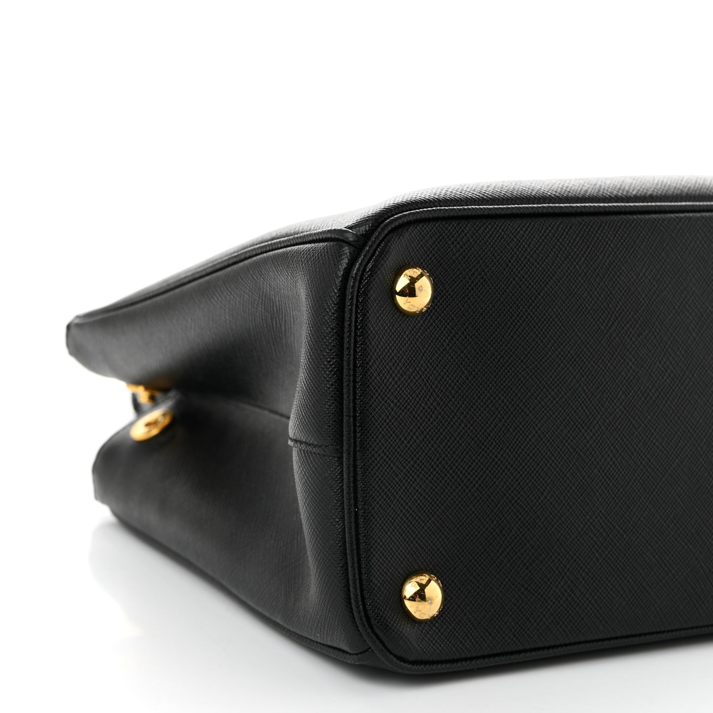 Saffiano Medium Galleria Double Zip Tote Black
