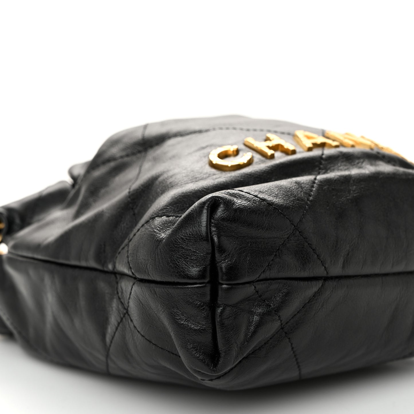 Shiny Crumpled Calfskin Quilted Pearl Mini Chanel 22 Black