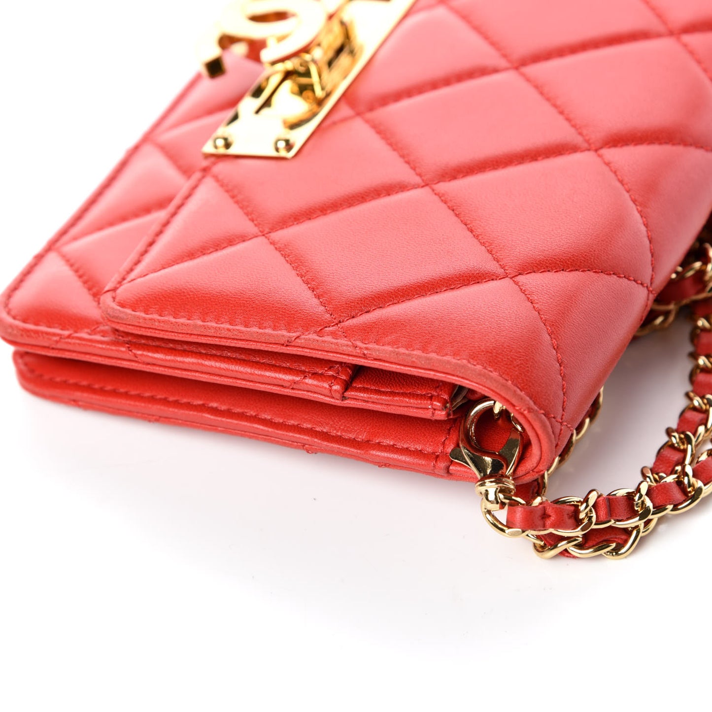 Lambskin Quilted Golden Class Wallet on Chain WOC Red