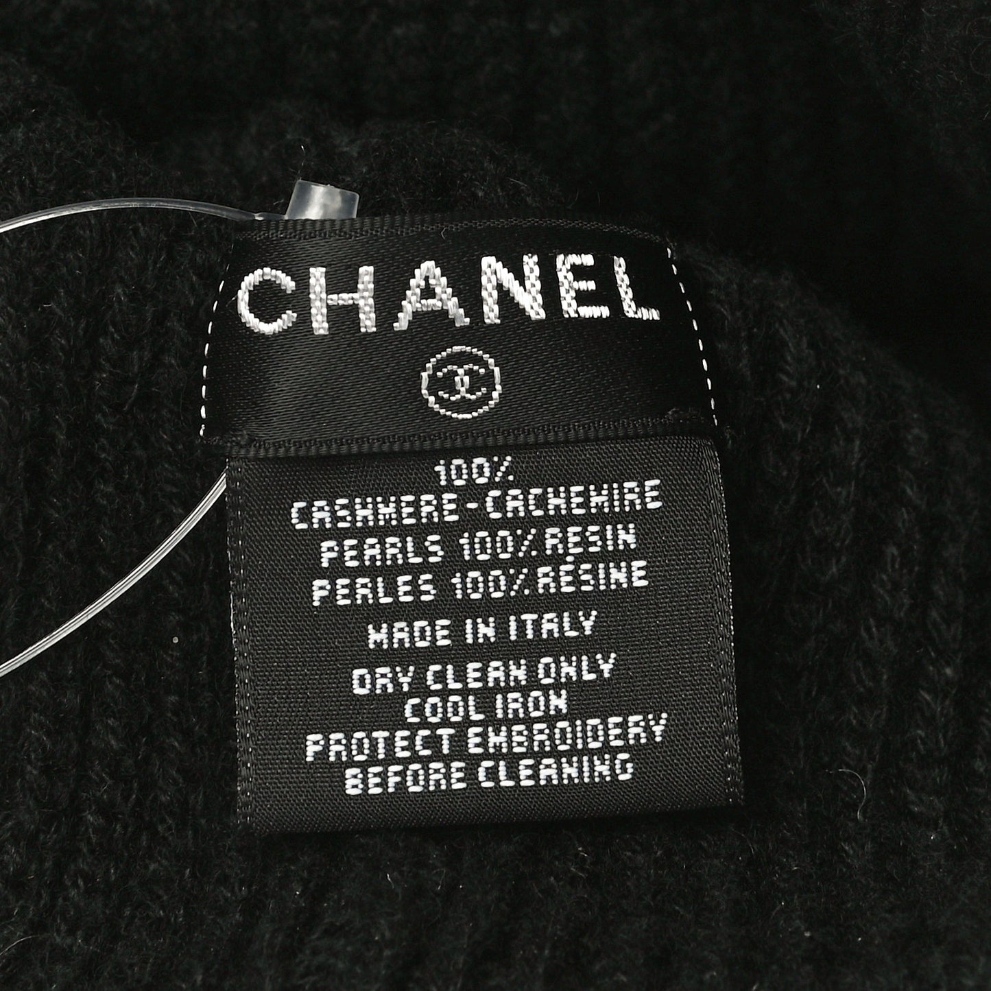 Cashmere Logo Beanie Hat Black White