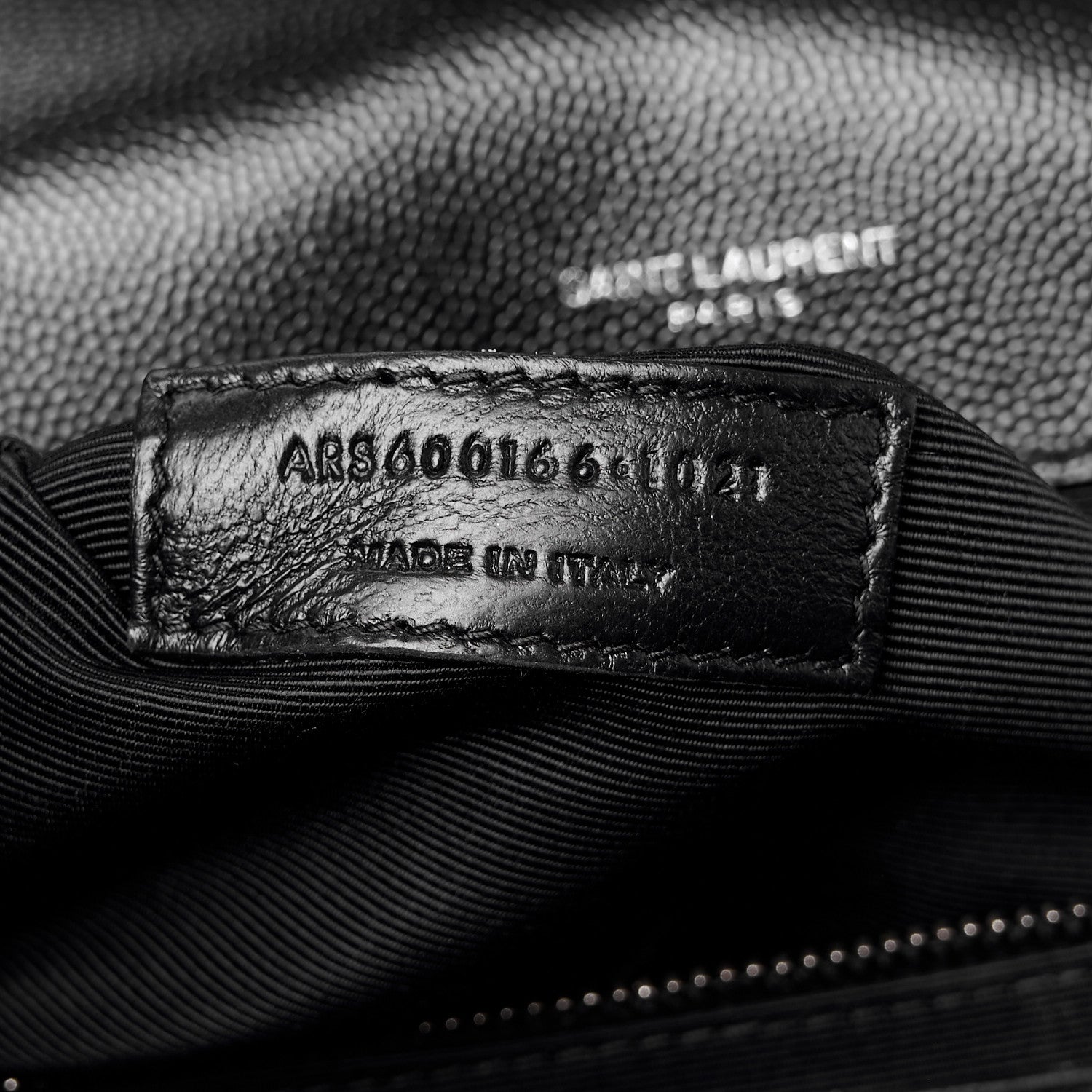 Saint Laurent Grain De Poudre Textured Mixed Matelasse Large Triquilt Monogram Satchel Black 8 of 11