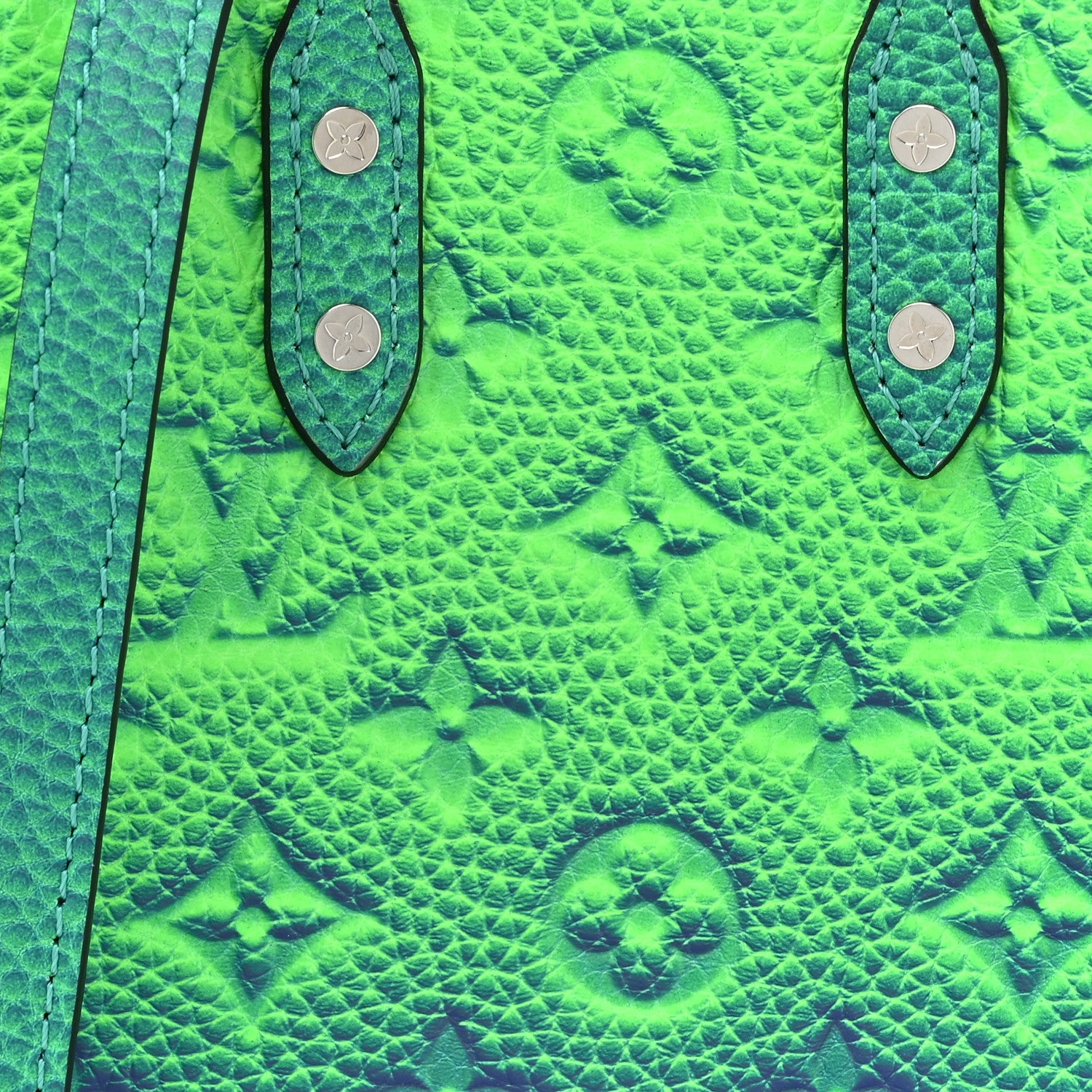 Louis Vuitton Taurillon Illusion Sac Plat XS Bleu Vert 7 of 13