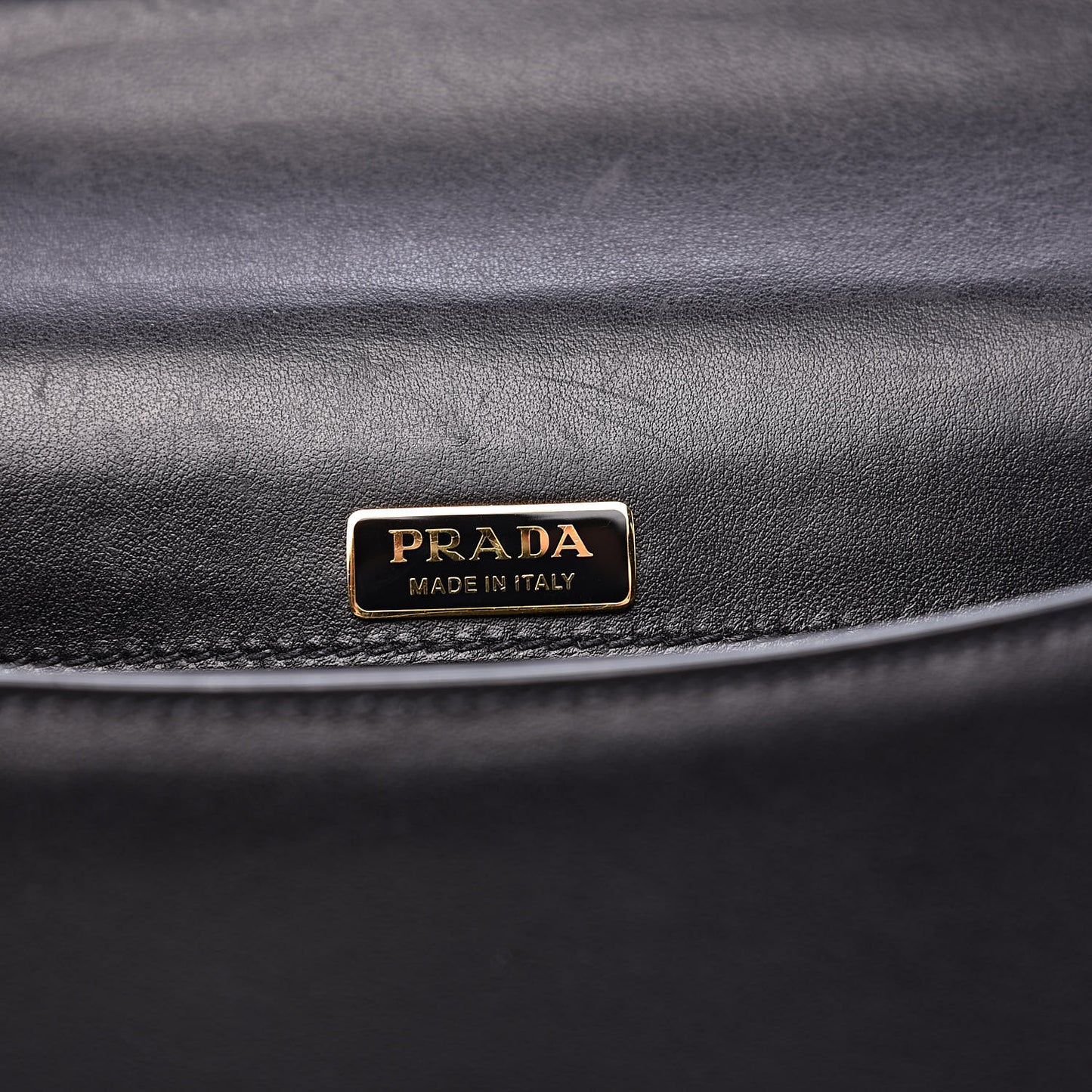 Vitello Antic Soft Pattina Shoulder Bag Black