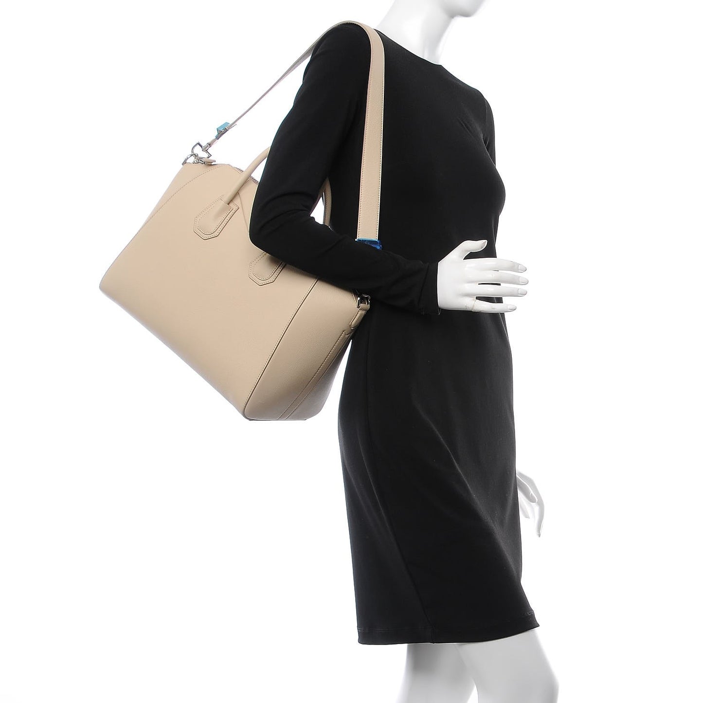 Sugar Goatskin Medium Antigona Skin