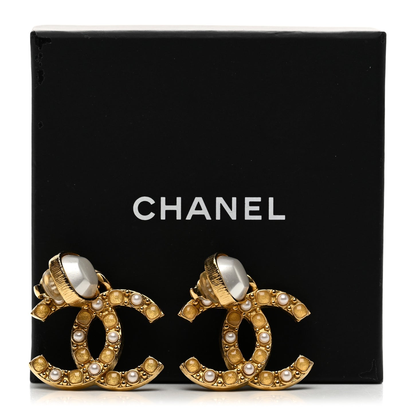 Pearl Stones CC Drop Clip On Earrings Gold