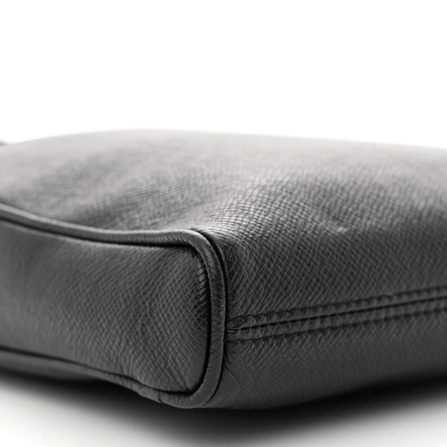 Louis Vuitton Taiga Alex Messenger BB Black 8 of 9