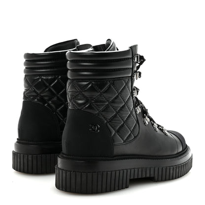Chanel Calfskin Grosgrain Quilted Lace Up Boots 38.5 Black Grey 5 of 9