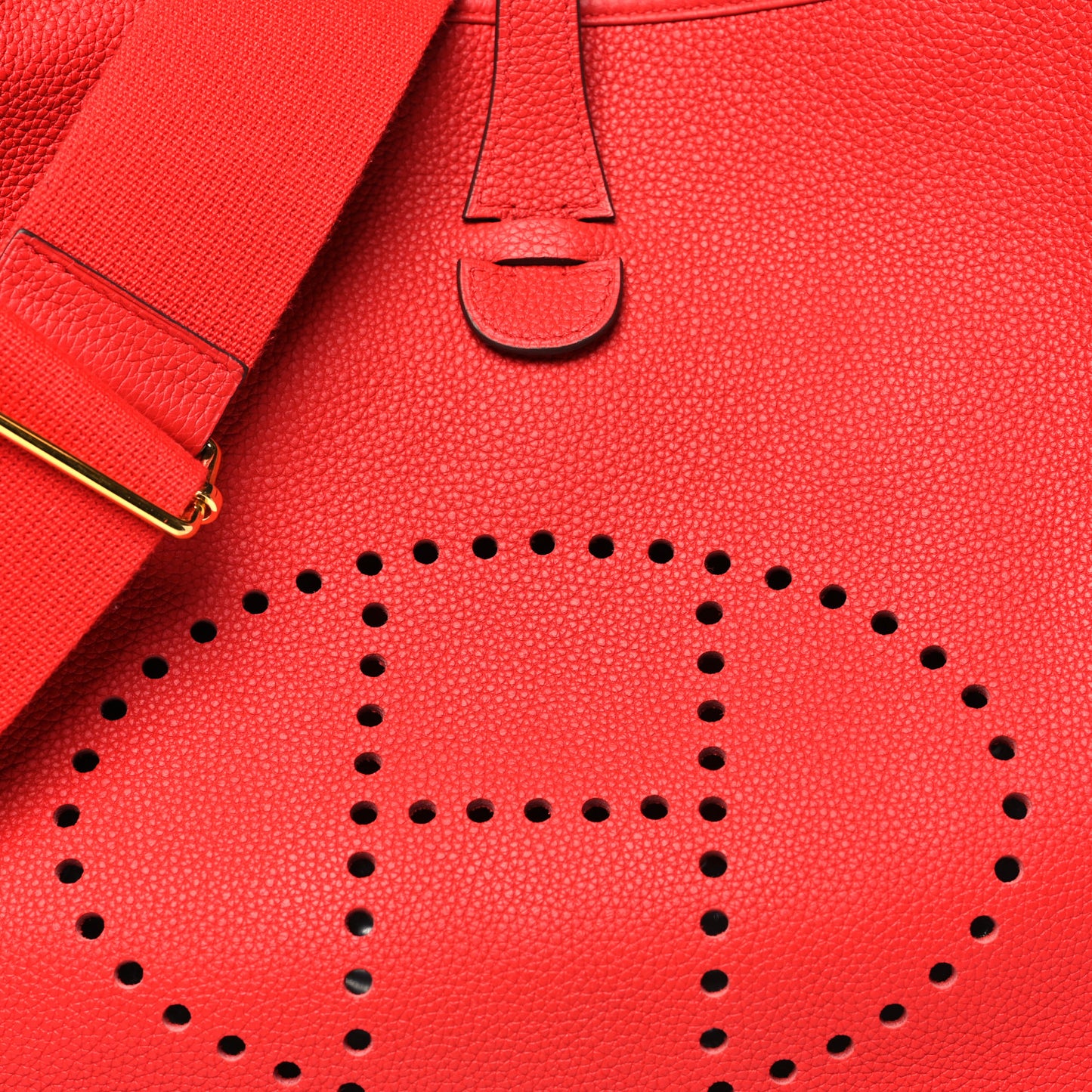Taurillon Clemence Evelyne III PM Rouge De Coeur