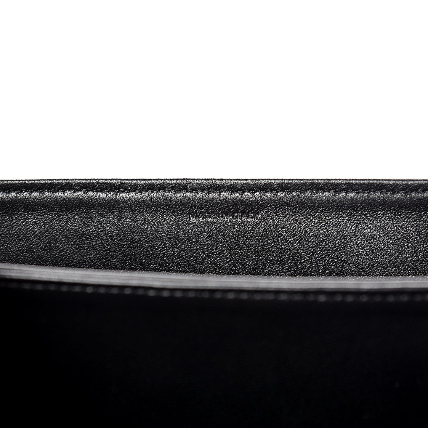Shiny Calfskin Medium Triomphe Black