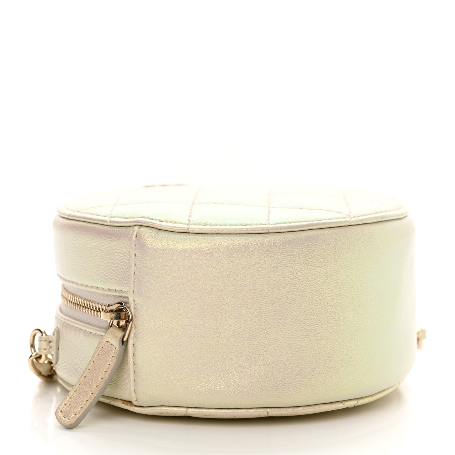 Iridescent Lambskin Quilted Round Clutch With Chain Ivory