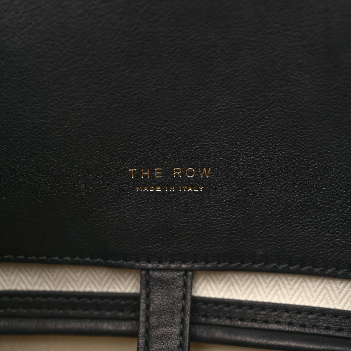 Polished Saddle Calfskin Soft Margaux 15 Black