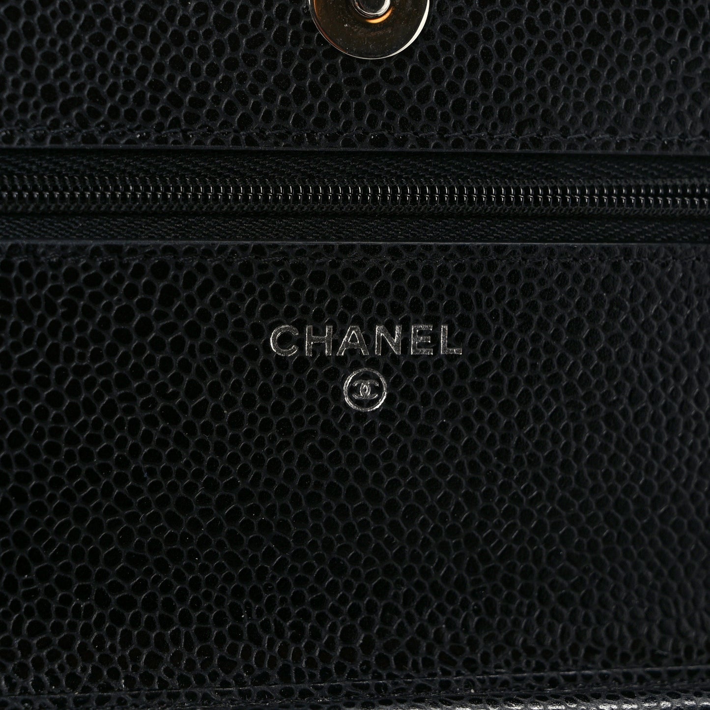 Caviar Quilted Wallet on Chain WOC Black