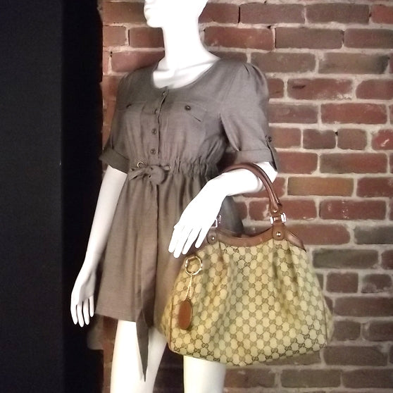 Gucci Monogram Medium Sukey 2 of 9