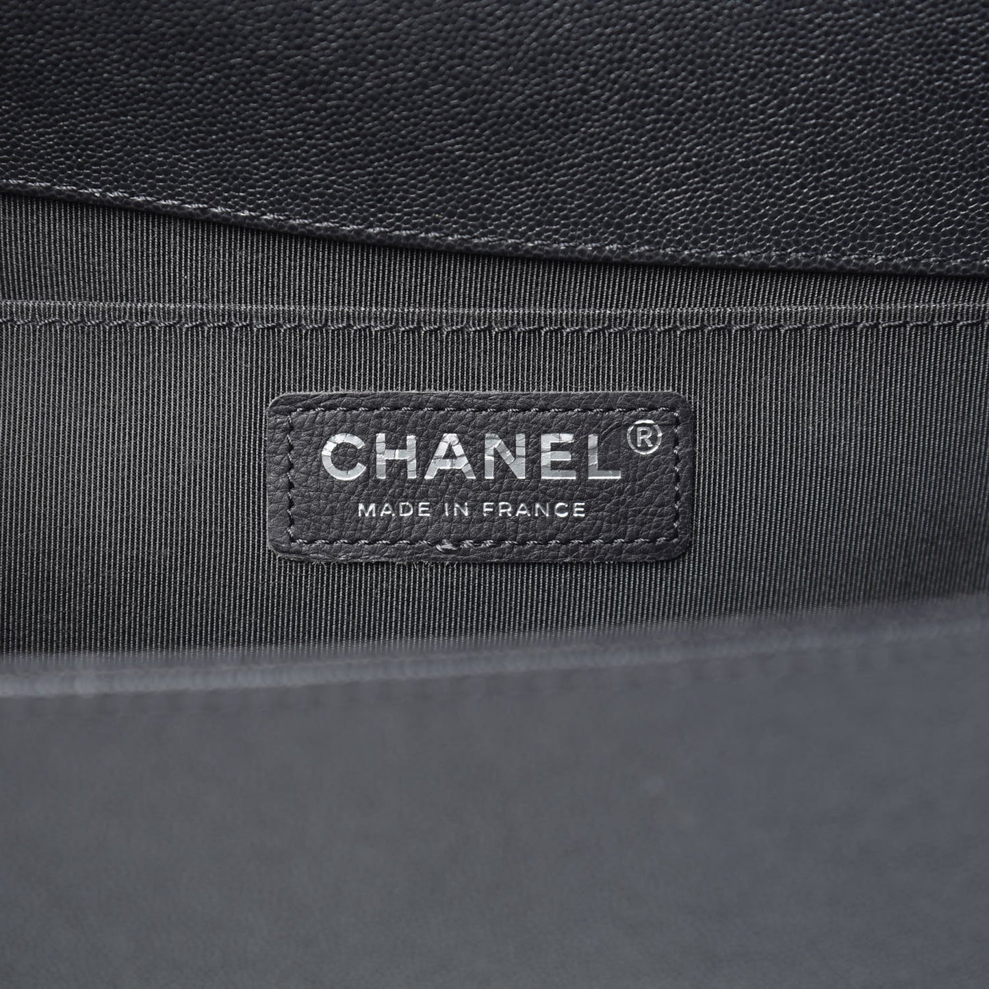 Caviar Quilted Medium Boy Flap Charcoal
