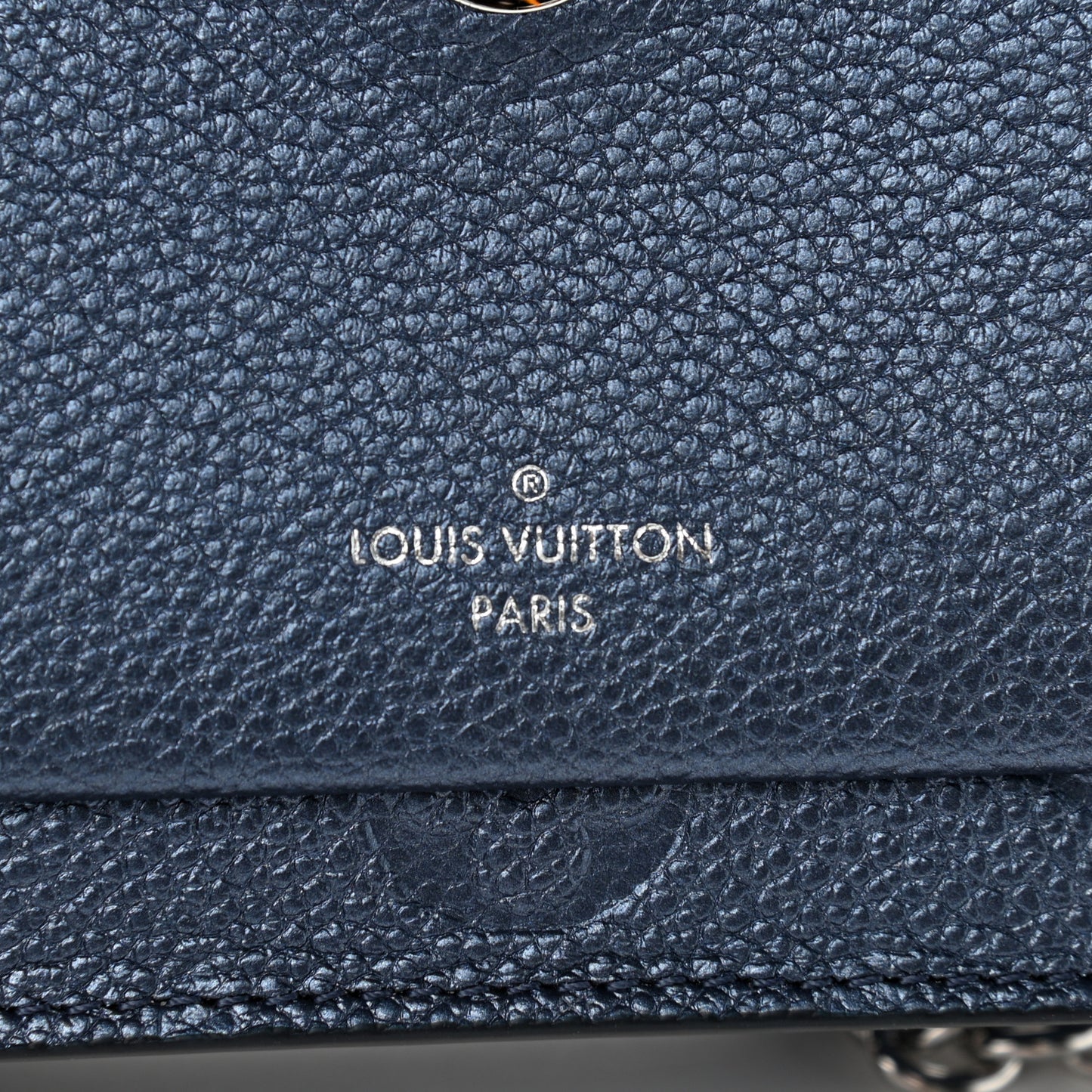 Metalli Empreinte Monogram Vavin Chain Wallet Navy Nacre