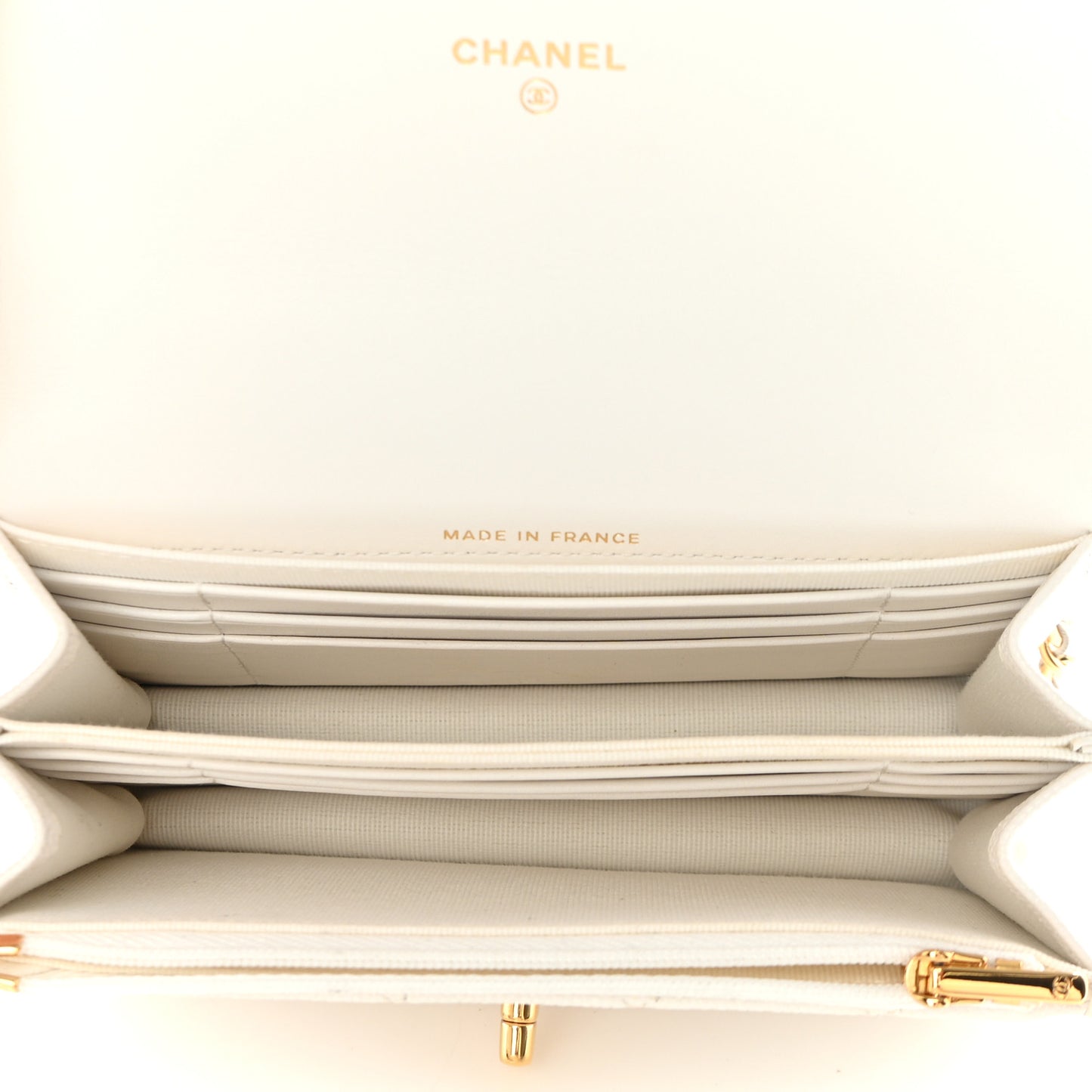 Shiny Caviar Quilted Flap Charm Small Wallet On Chain WOC White