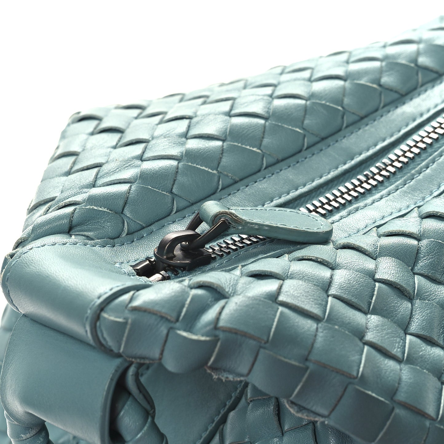 Nappa Intrecciato Pyramid Hobo Linoleum