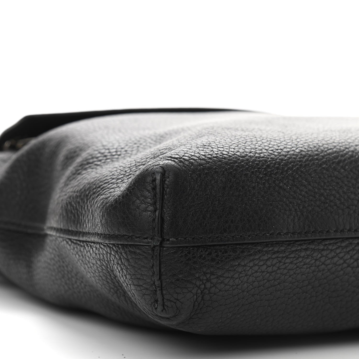 Gucci Pebbled Calfskin Medium Soho Messenger Bag Black 9 of 11